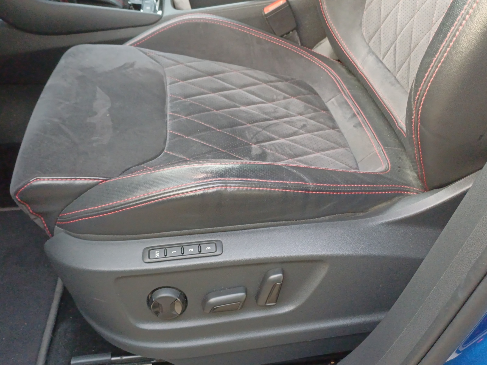 SKODA Kodiaq 2.0 Bi-TDI SCR RS 4x4 DSG-image-14