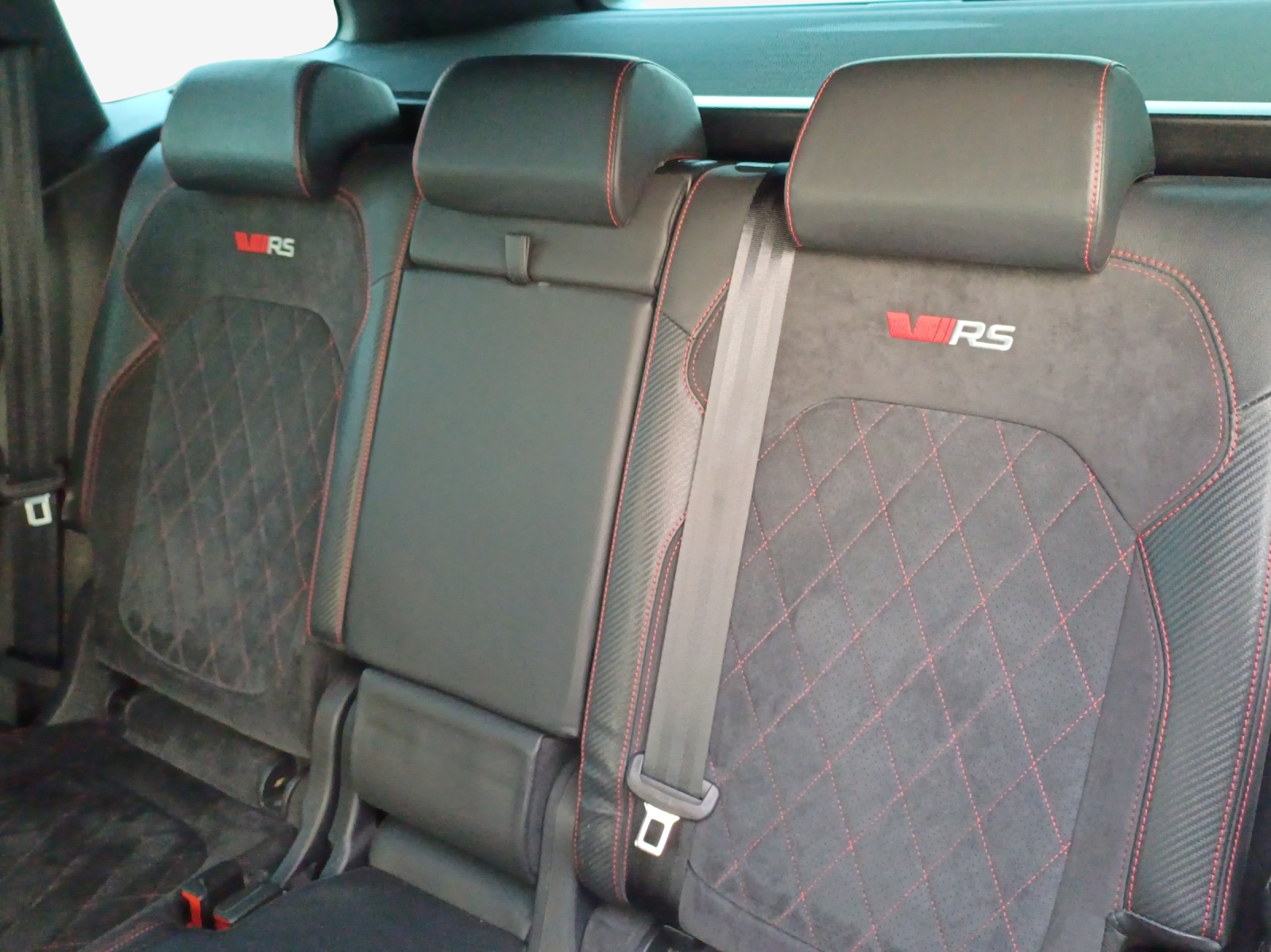 SKODA Kodiaq 2.0 Bi-TDI SCR RS 4x4 DSG-image-11