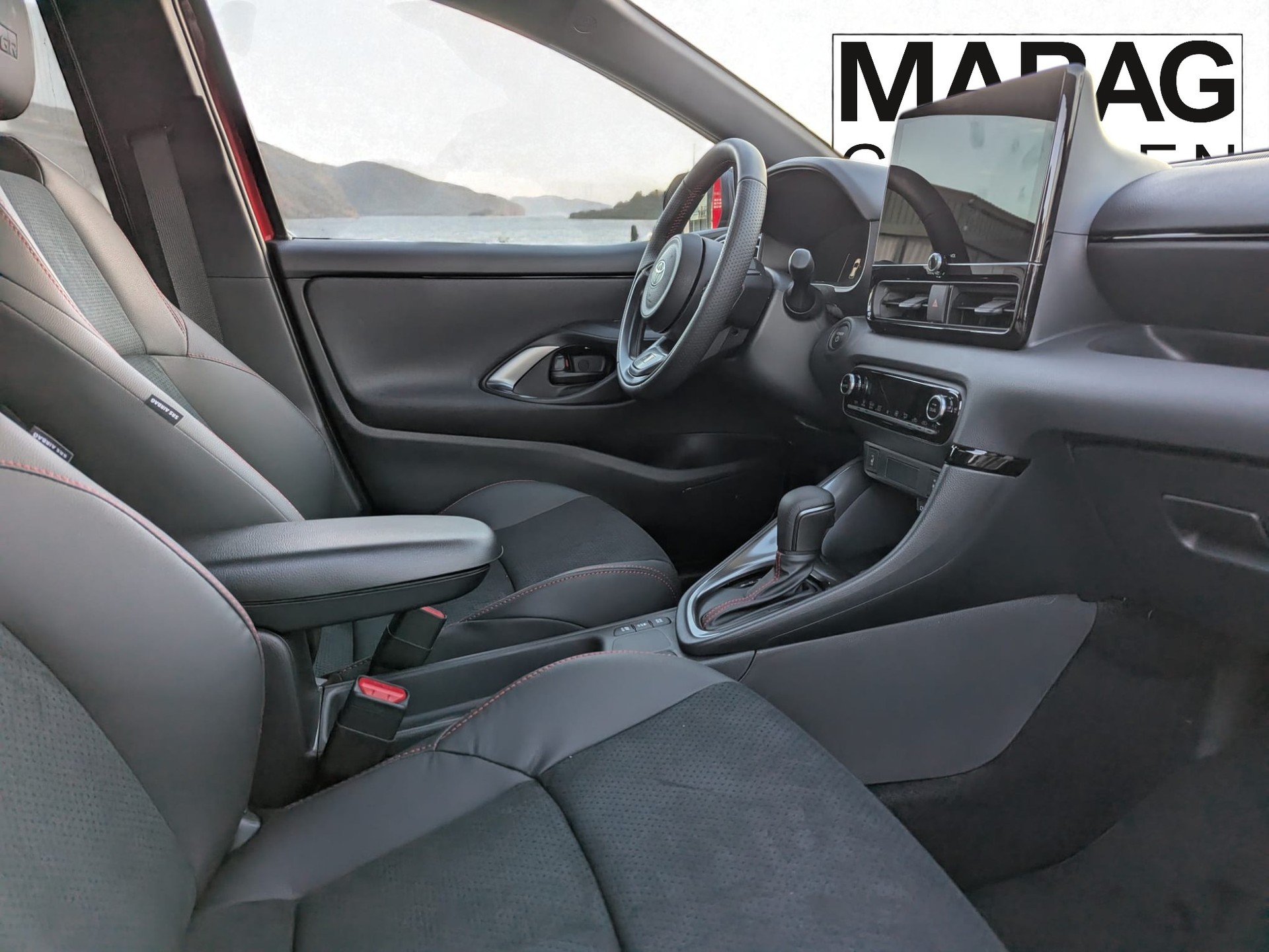 TOYOTA Yaris 1.5 GR Sport e-CVT-image-8