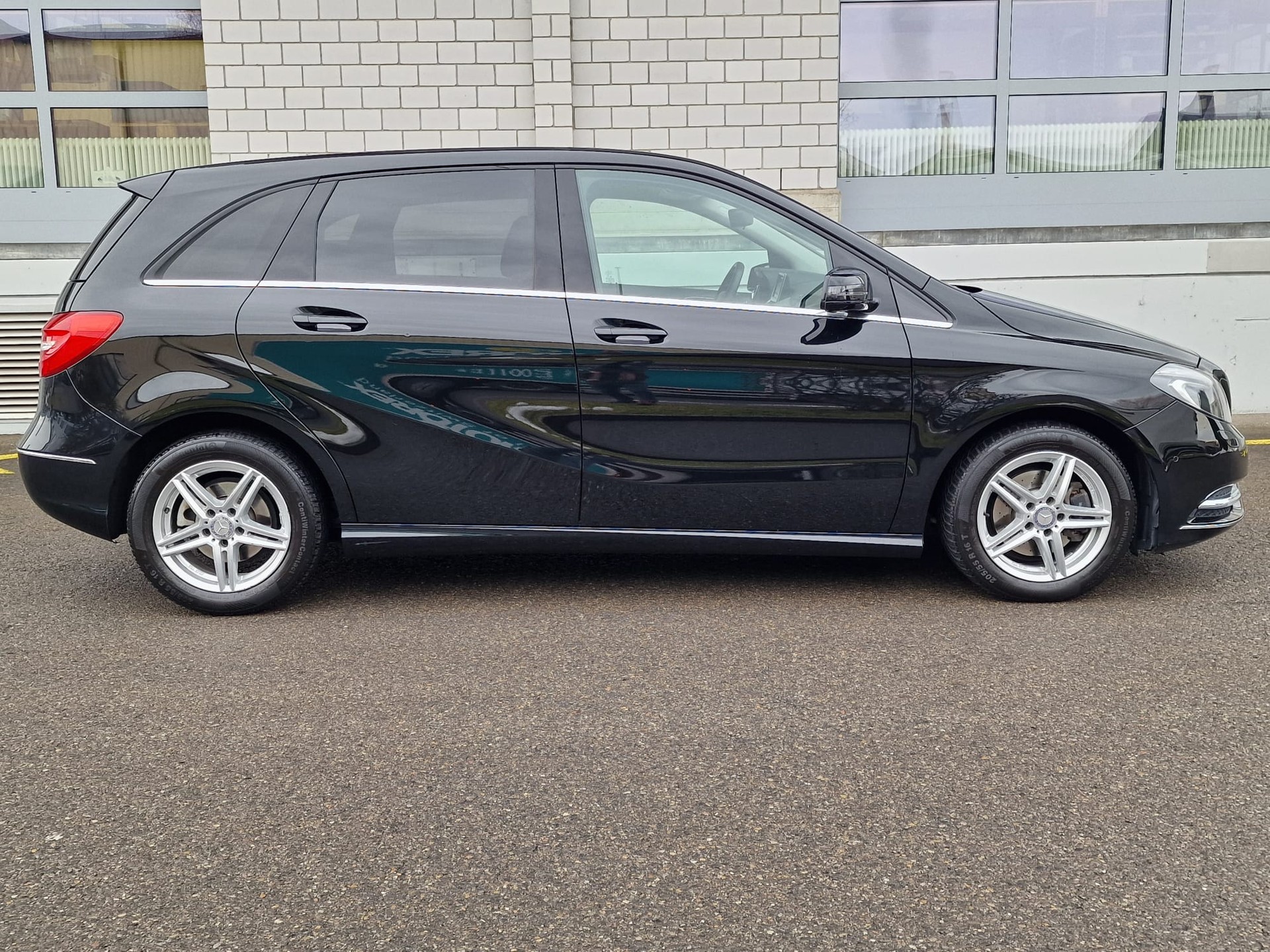MERCEDES-BENZ B 180 CDI 7G-DCT-image-2