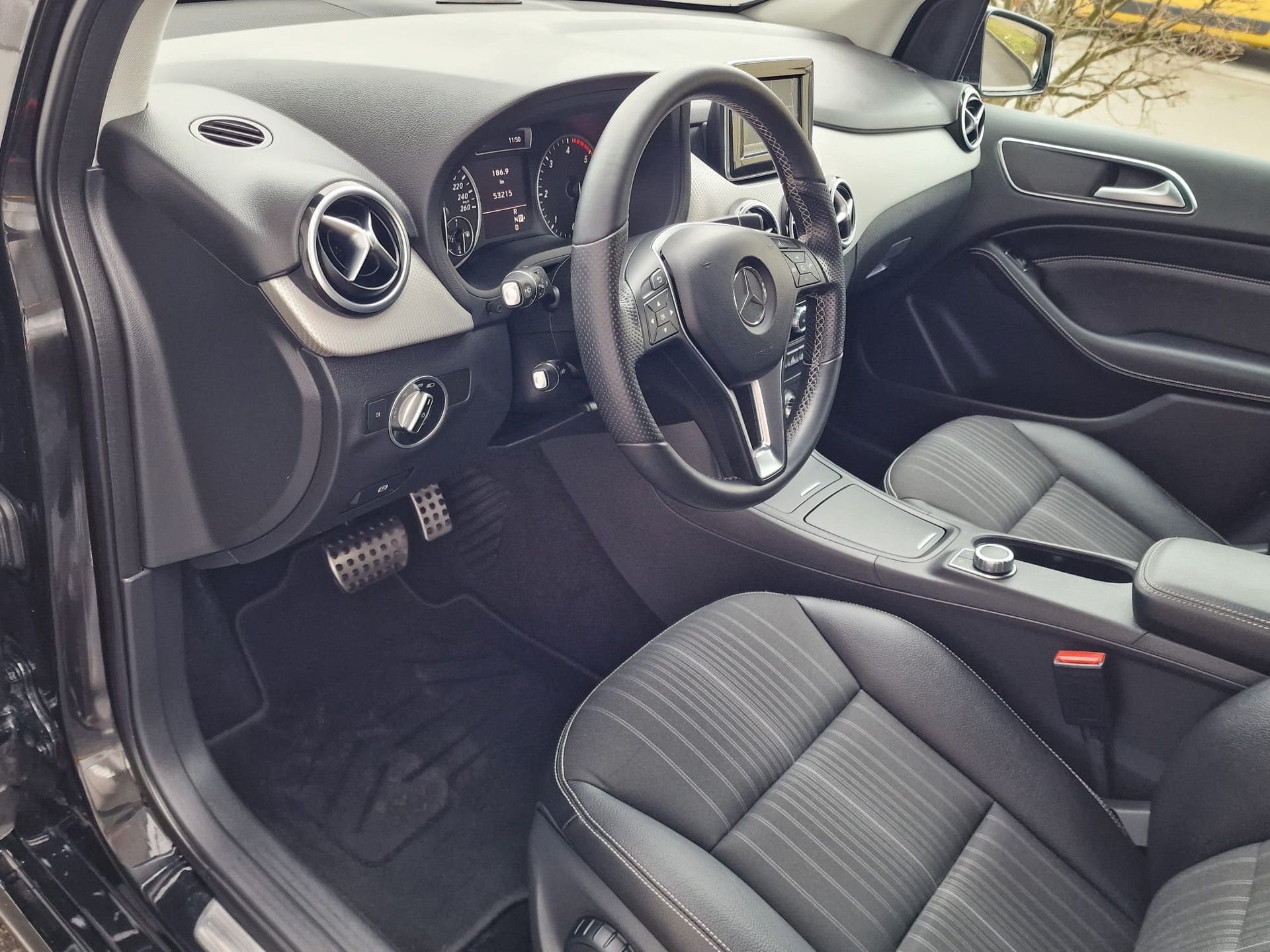 MERCEDES-BENZ B 180 CDI 7G-DCT-image-7