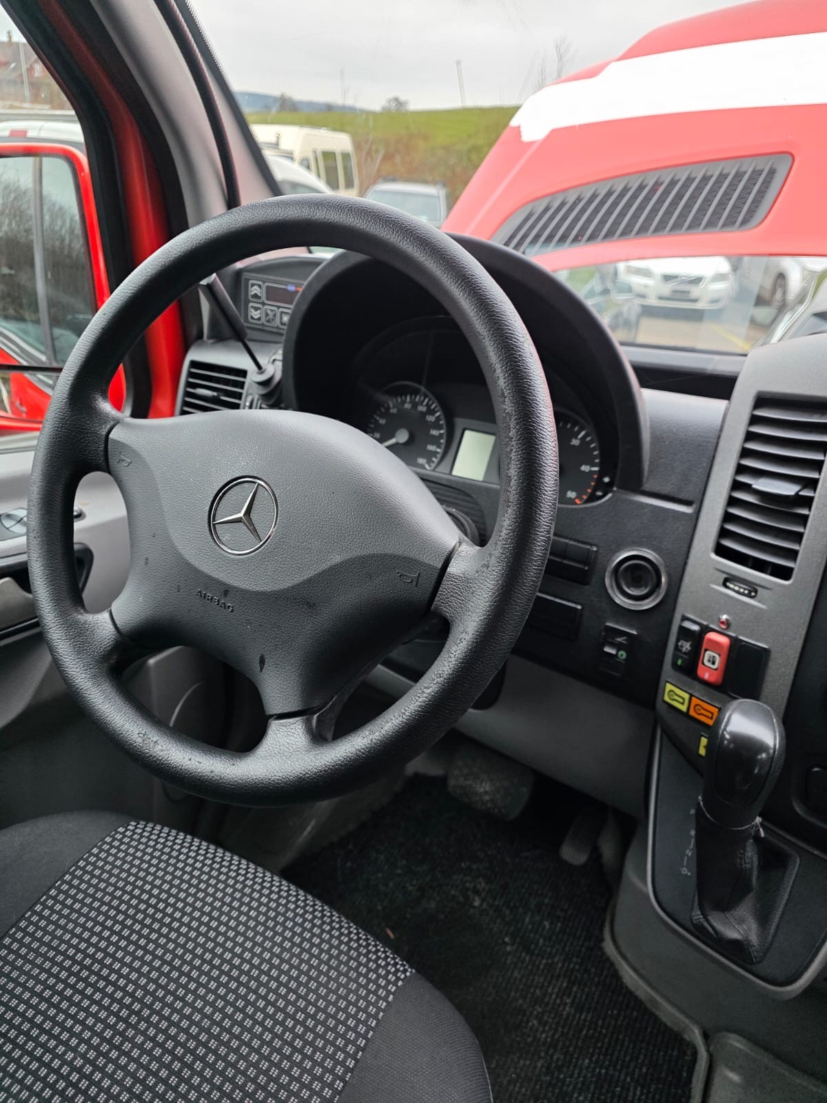 MERCEDES-BENZ Sprinter-image-11