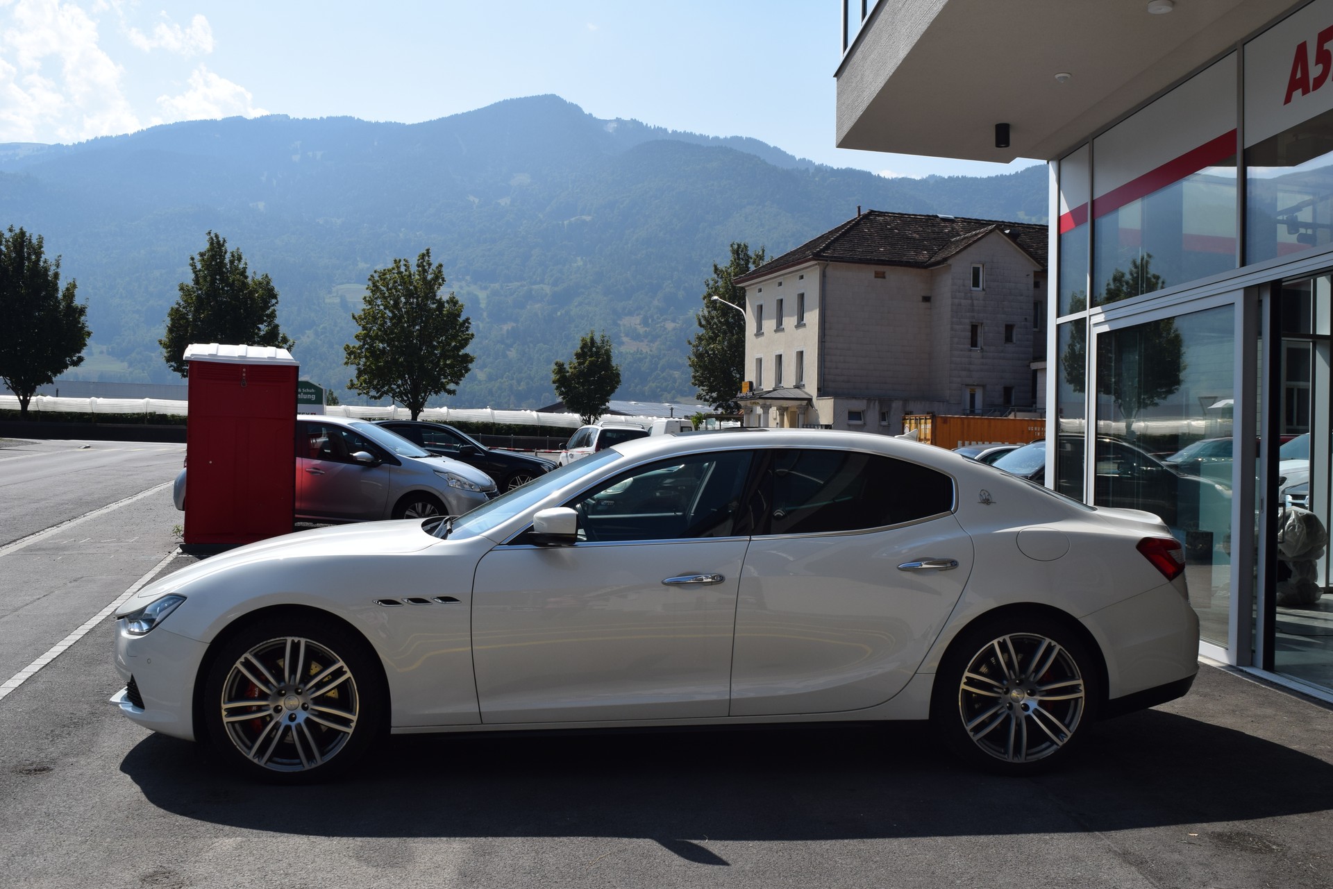 MASERATI Ghibli S Q4 3.0 V6 Automatica-showroom-element-3