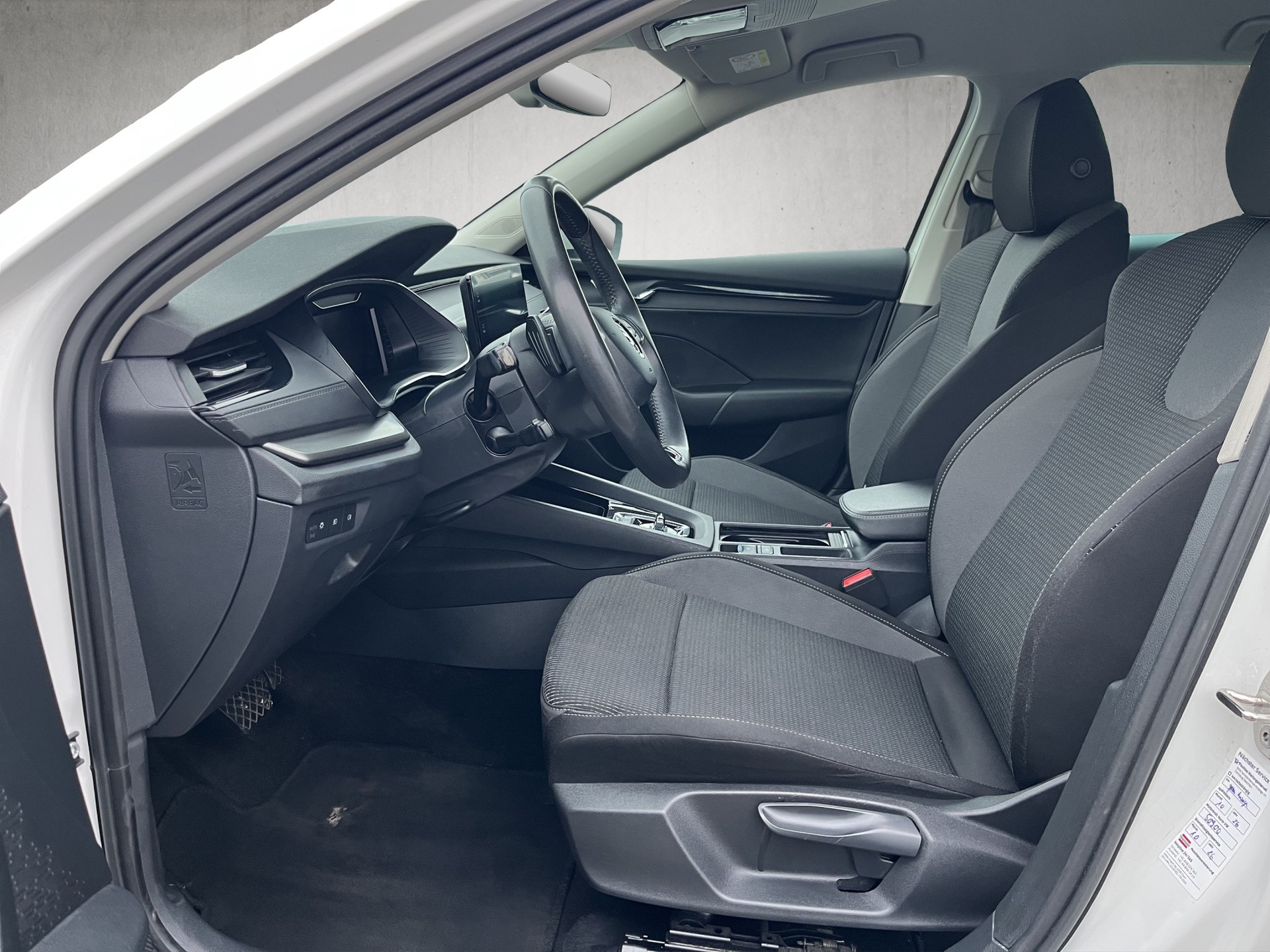 SKODA Octavia Combi 2.0 TDI DSG Ambition 4x4-image-9