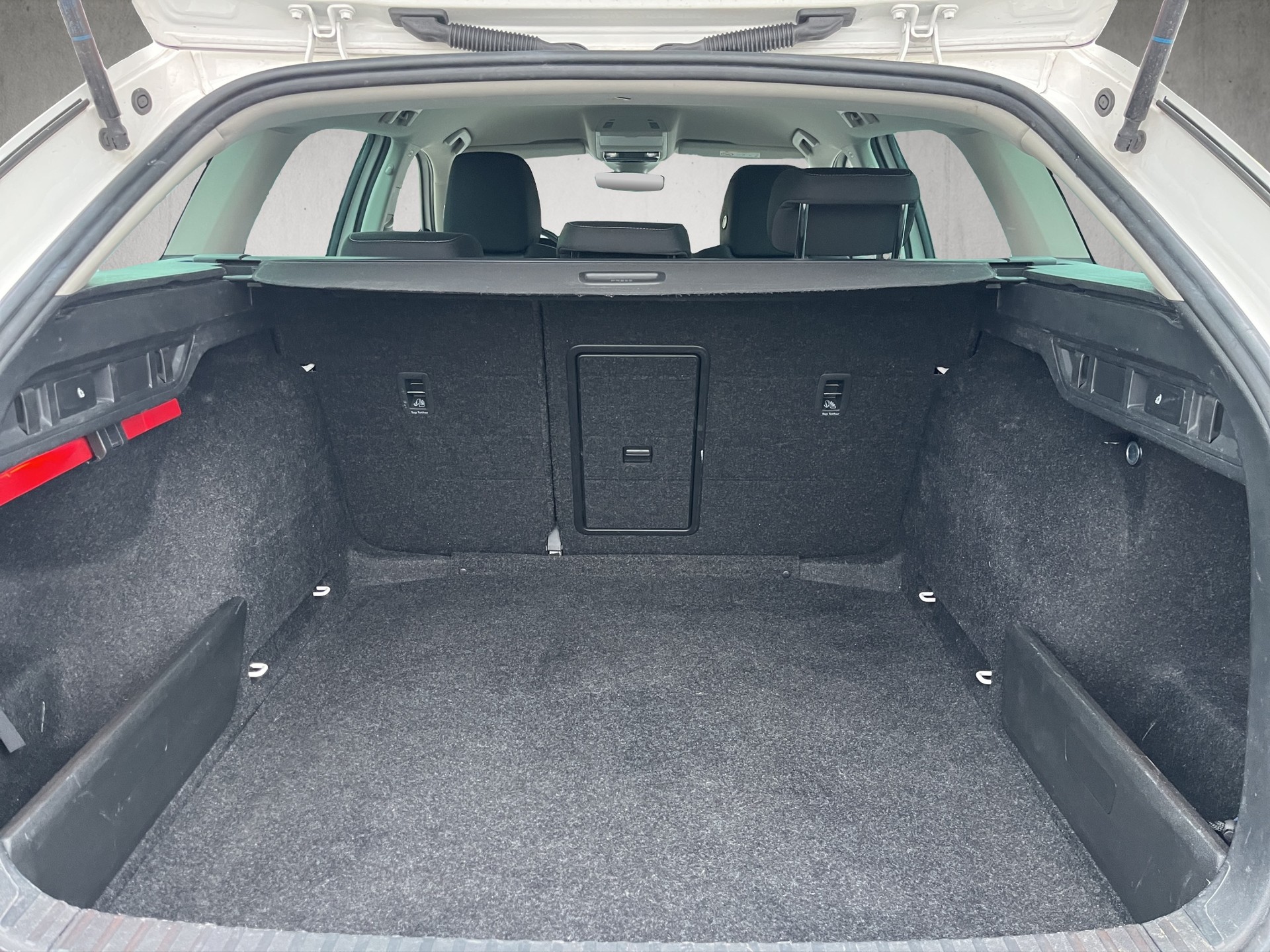 SKODA Octavia Combi 2.0 TDI DSG Ambition 4x4-image-12