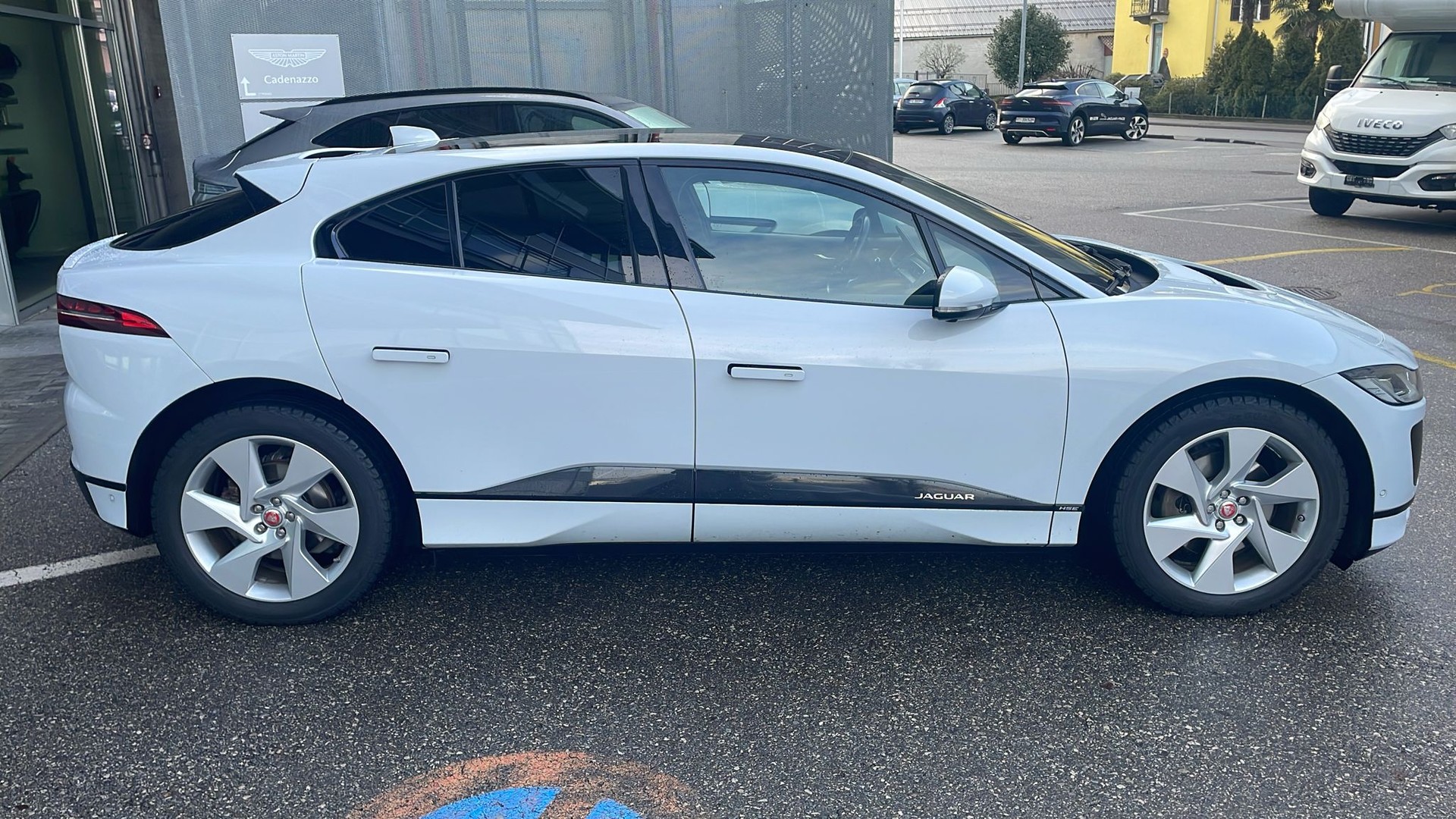 JAGUAR I-Pace EV400 First Edition AWD-image-0