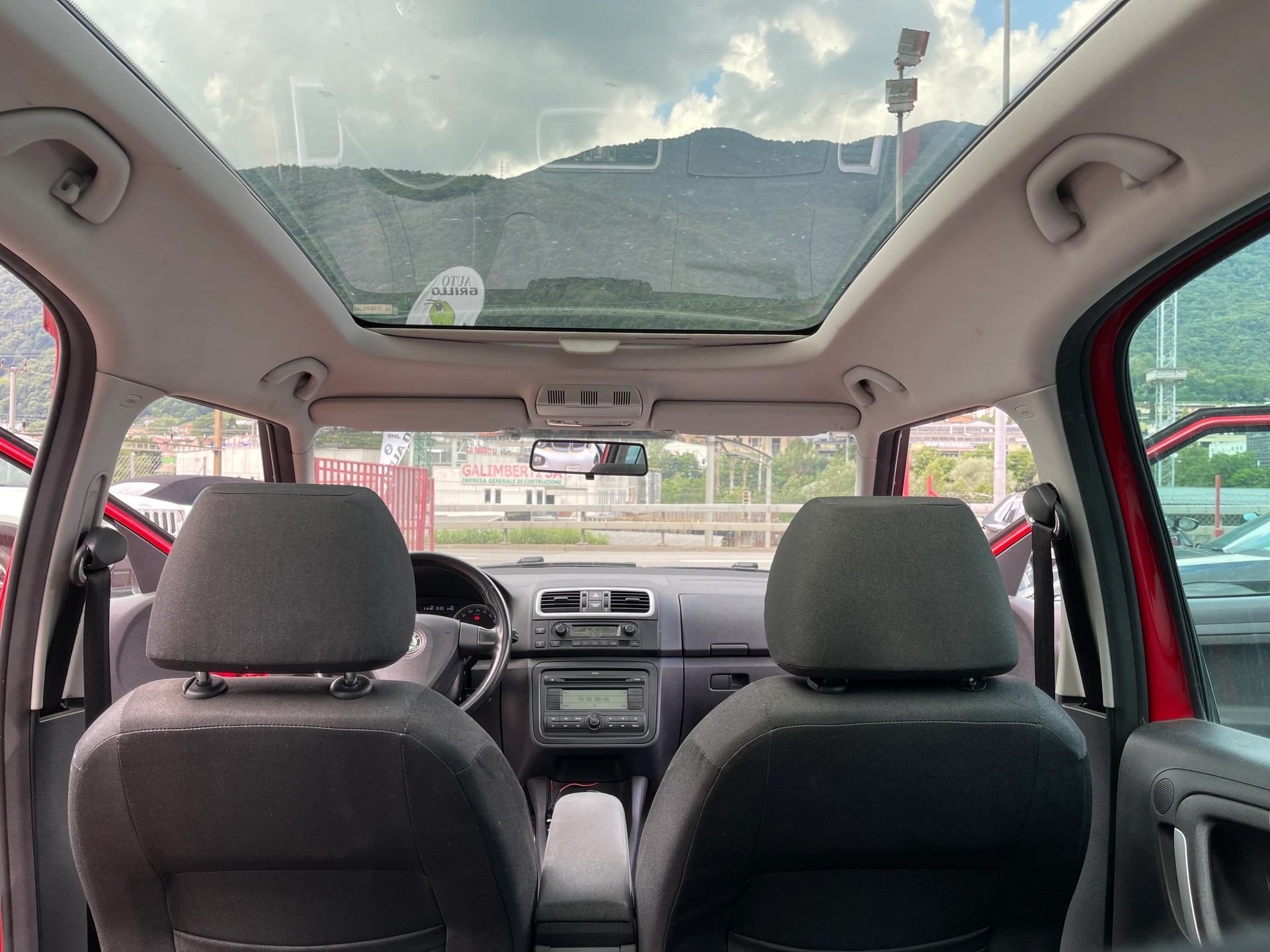 SKODA Roomster 1.6 Scout-image-4
