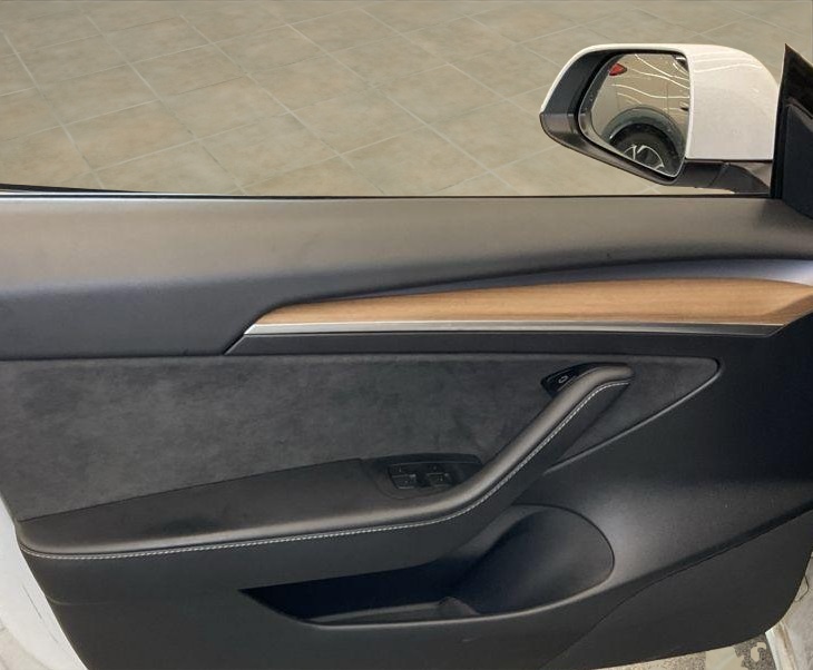 TESLA Model 3 Performance Dual Motor AWD-image-17