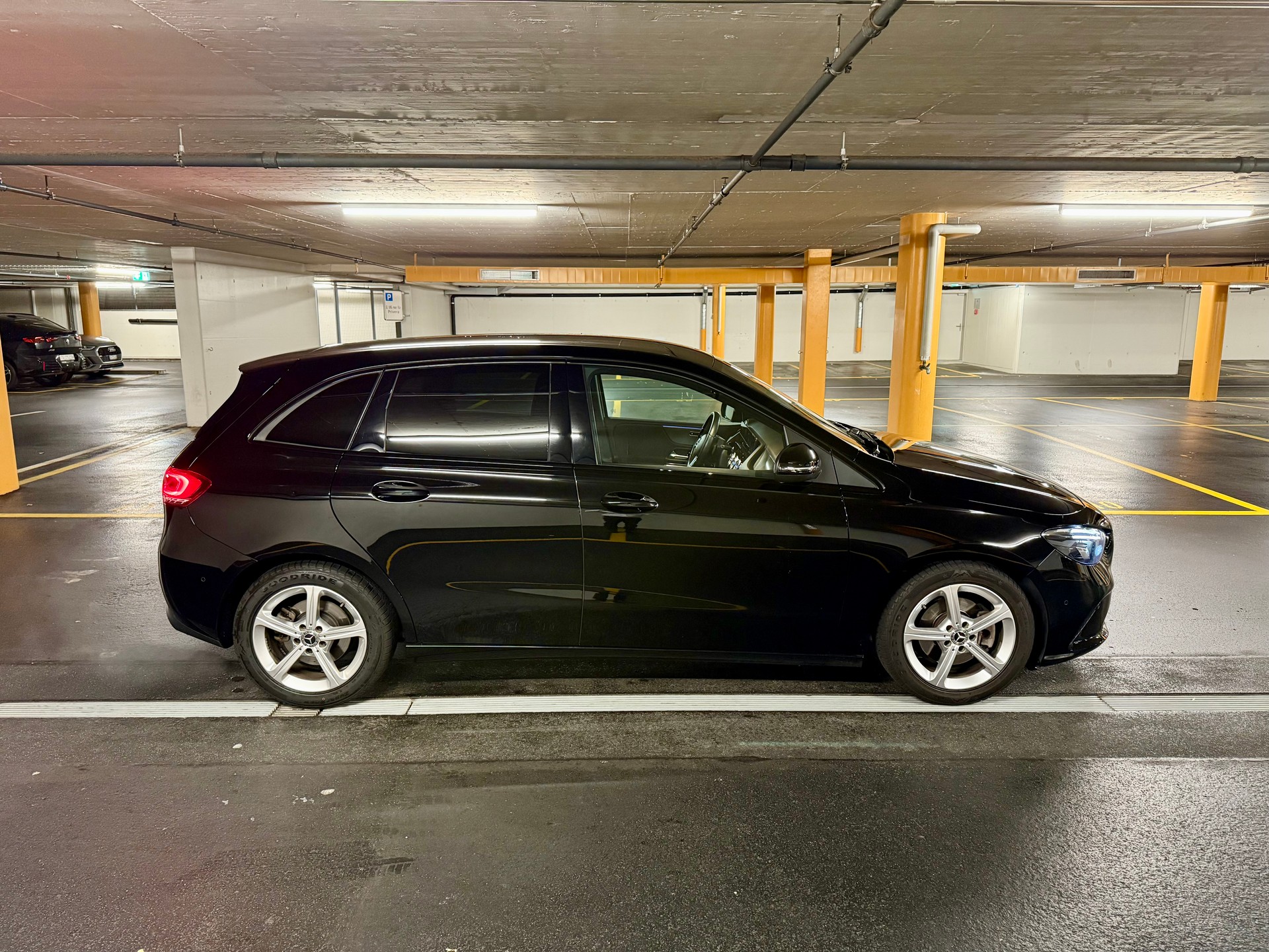 MERCEDES-BENZ B 200 Night Star 7G-DCT-image-5