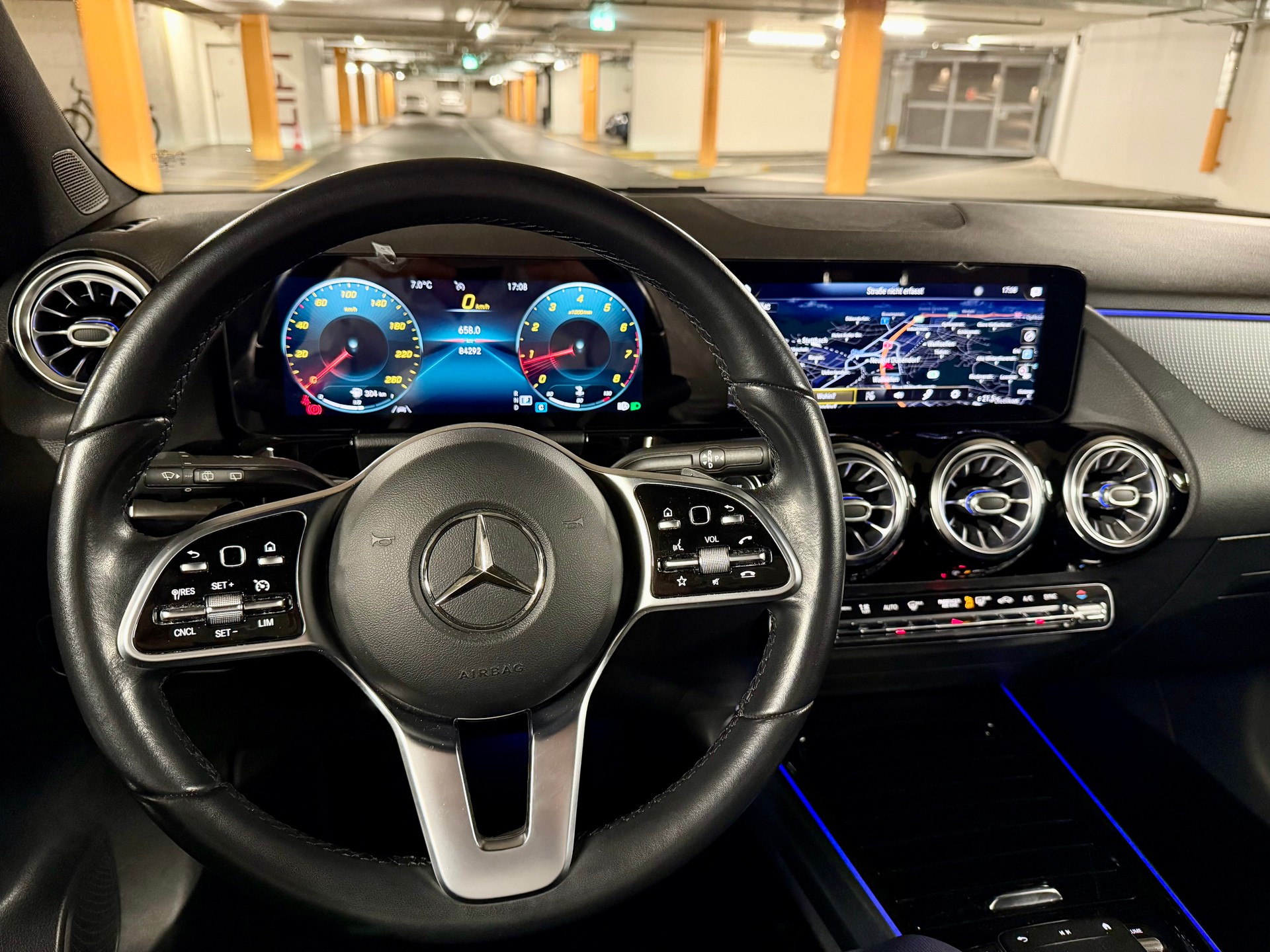 MERCEDES-BENZ B 200 Night Star 7G-DCT-image-8