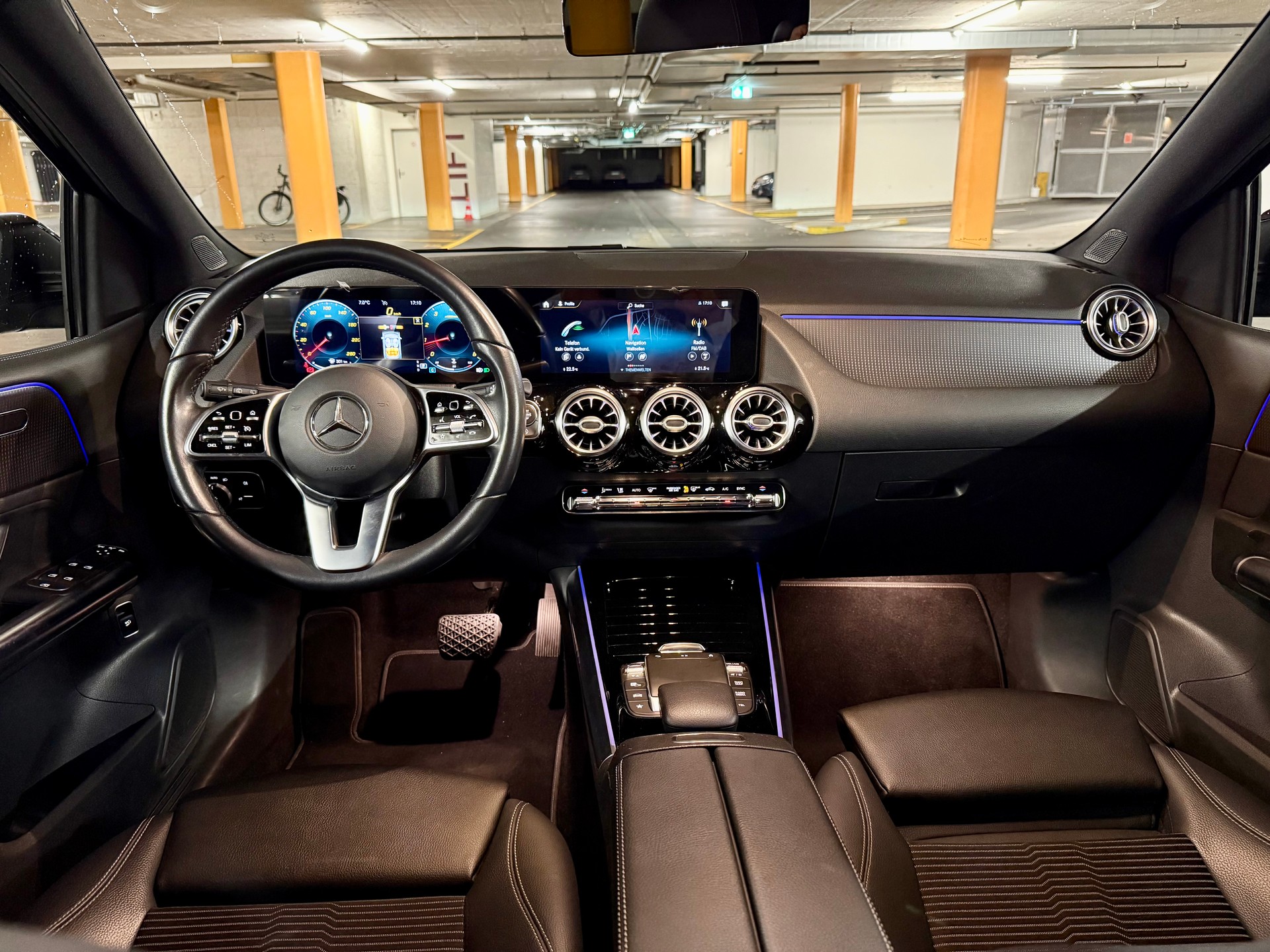 MERCEDES-BENZ B 200 Night Star 7G-DCT-image-7