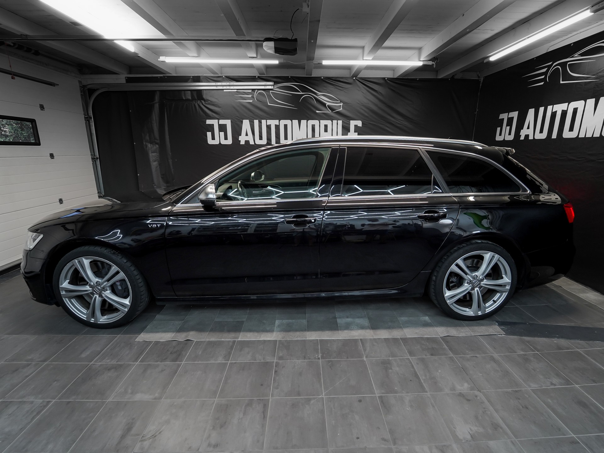 AUDI S6 Avant 4.0 TFSI V8 quattro S-tronic-image-4