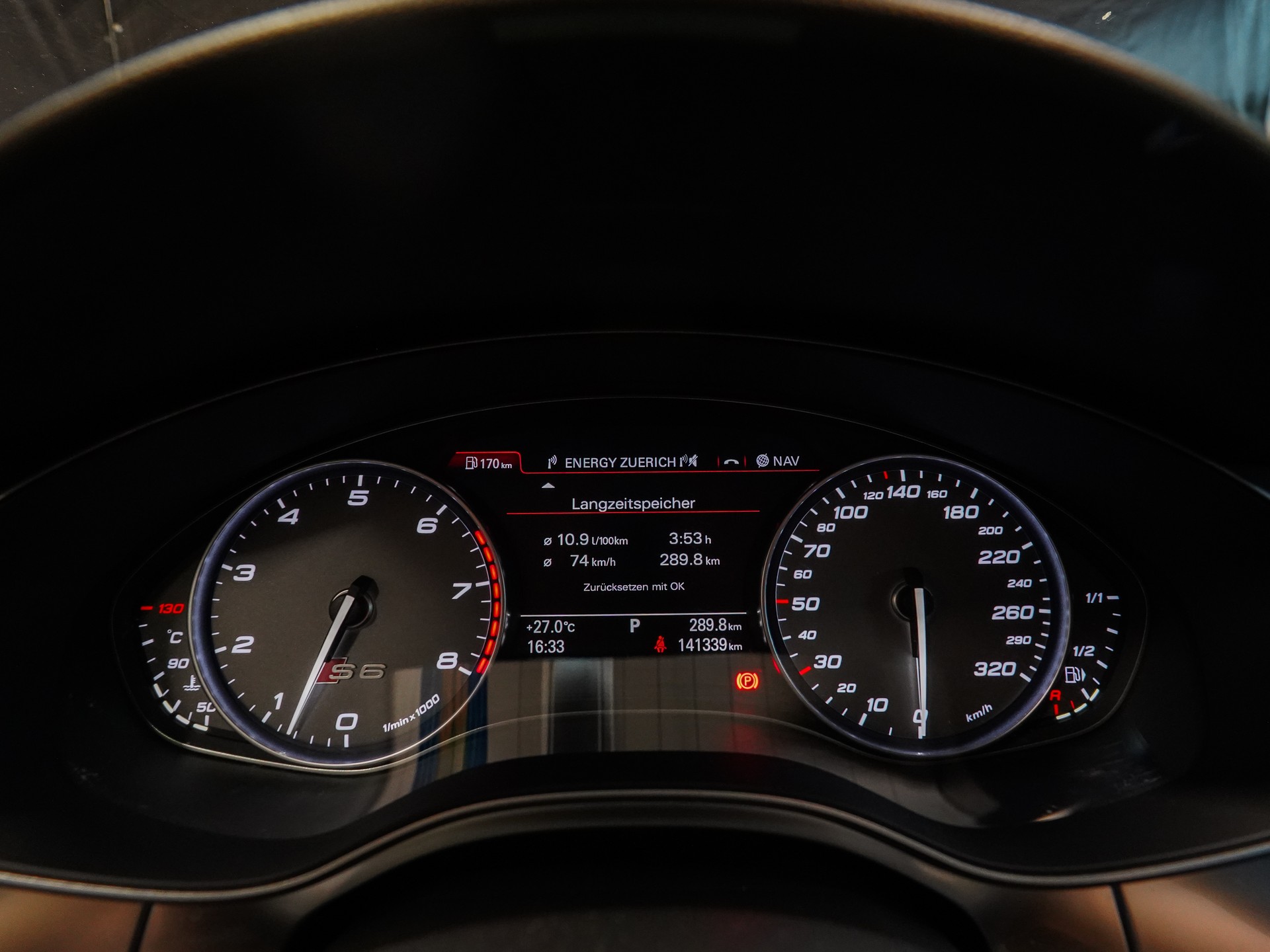 AUDI S6 Avant 4.0 TFSI V8 quattro S-tronic-image-13