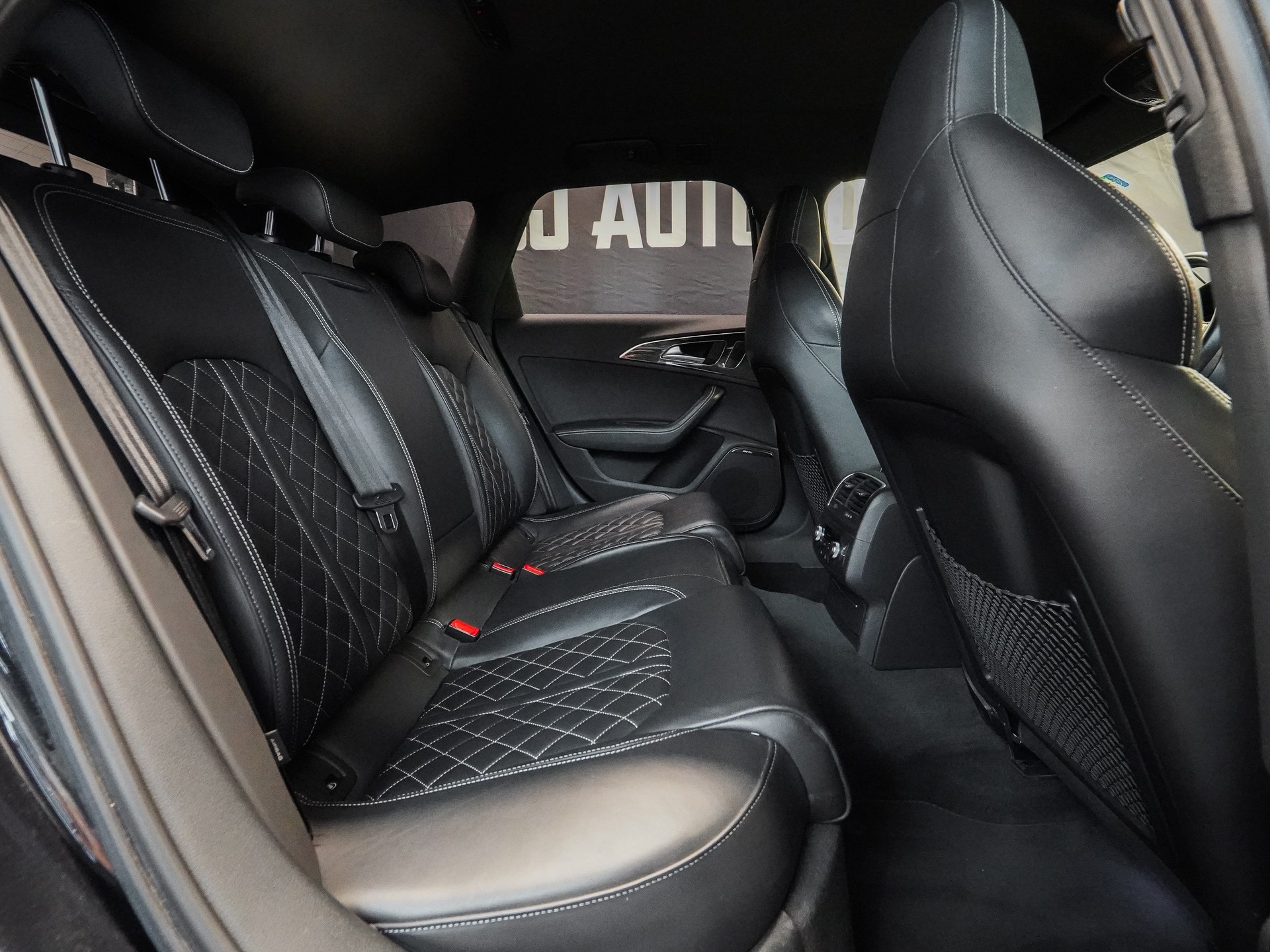 AUDI S6 Avant 4.0 TFSI V8 quattro S-tronic-image-10