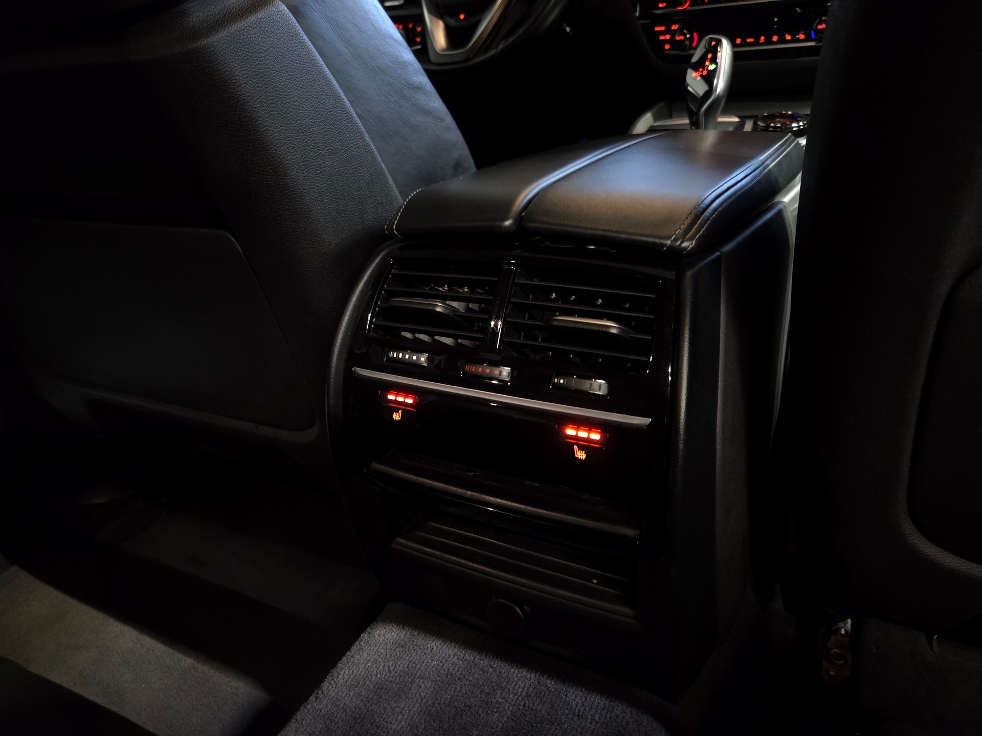 BMW 540d xDrive M-Sport Touring-image-23