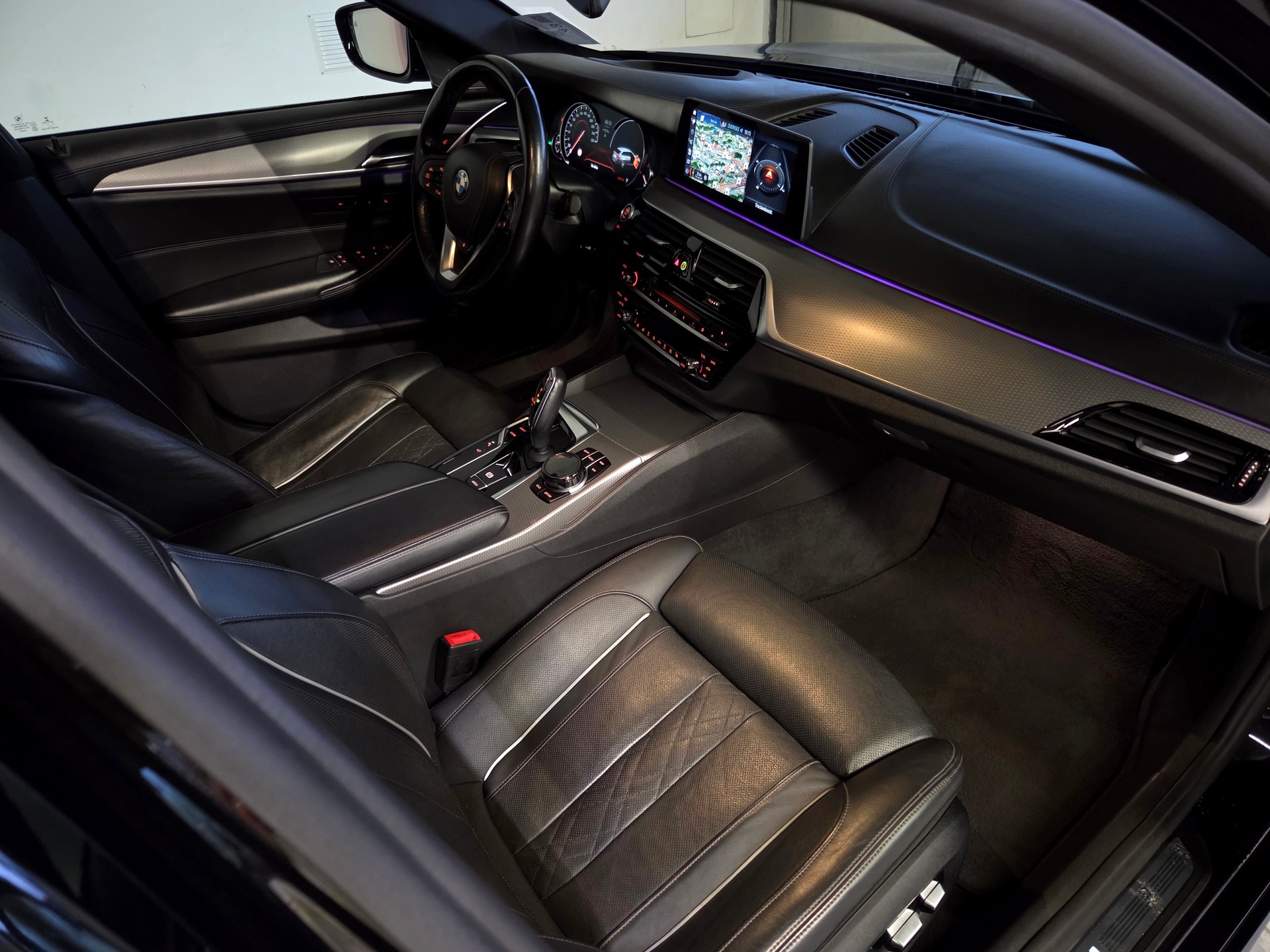BMW 540d xDrive M-Sport Touring-image-20