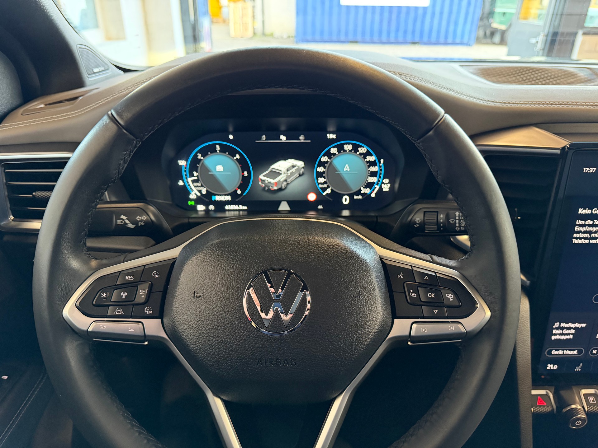 VW Amarok 3.0TDI Aventura 240 PS 4X4 4MOTION Winter 2-image-13
