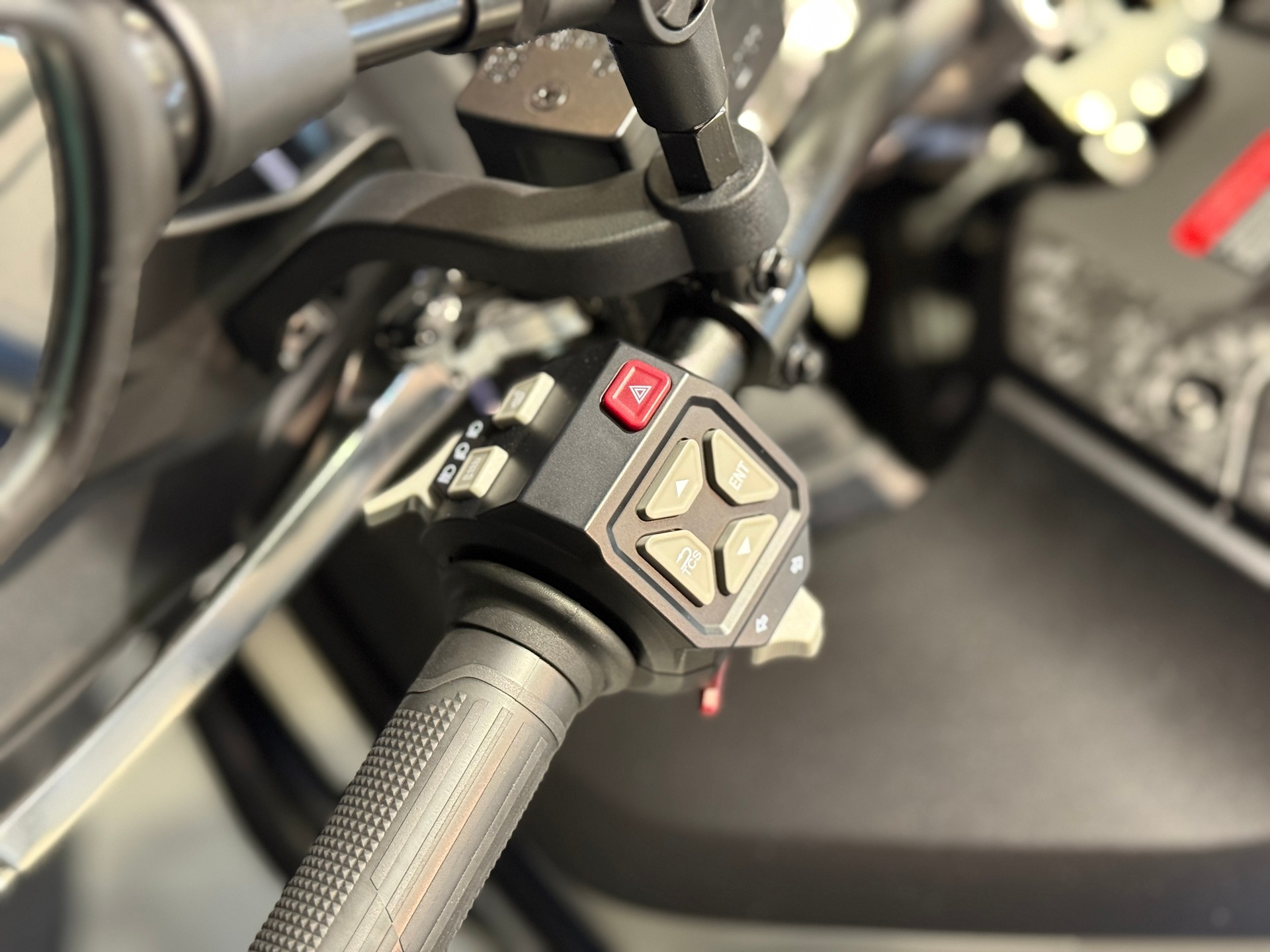 VOGE DS 800 Rally-image-15