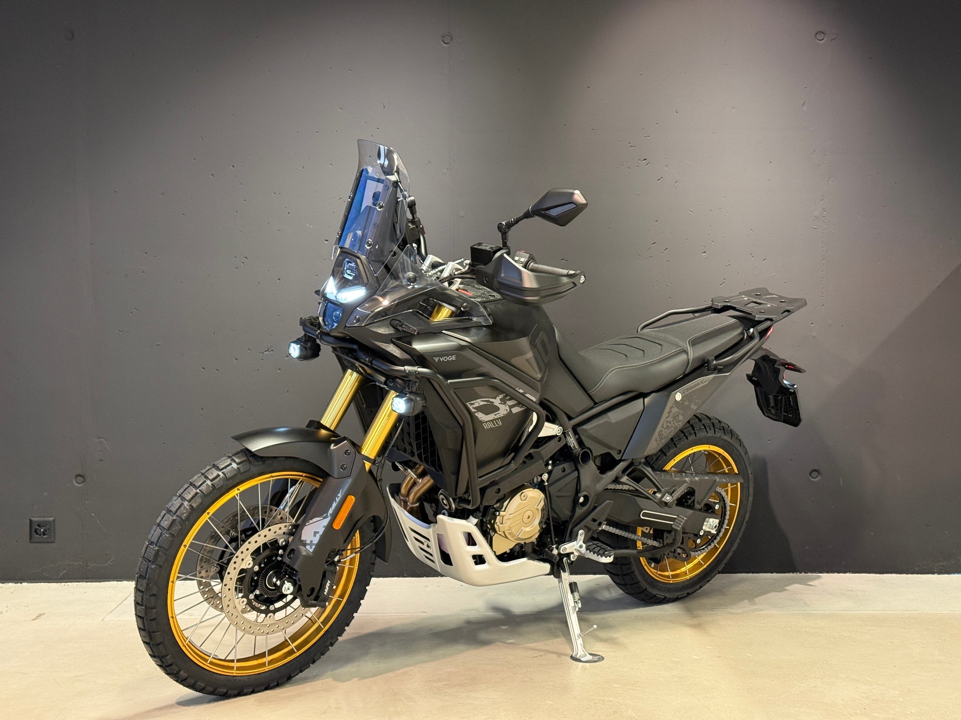 VOGE DS 800 Rally-showroom-element-2