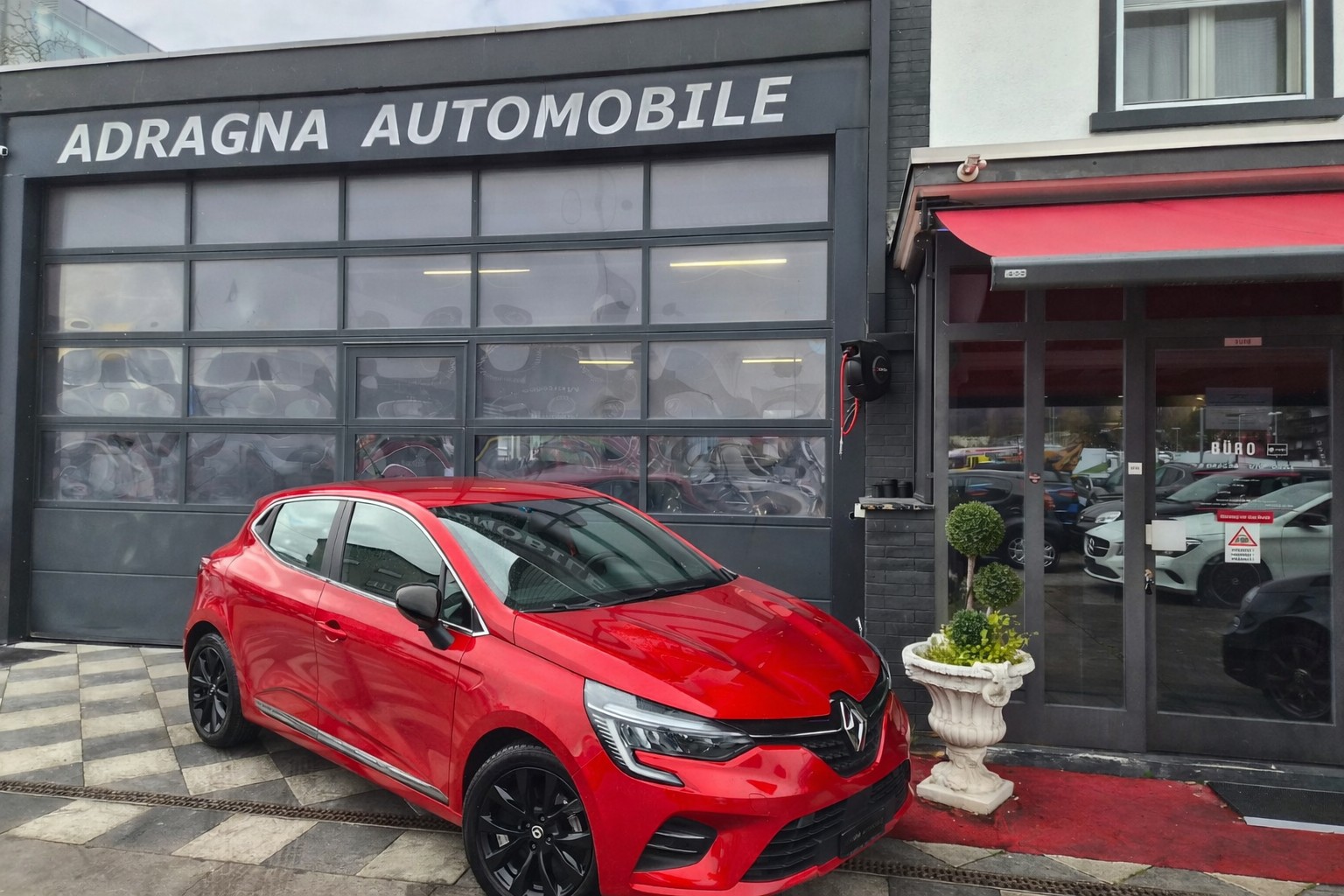 RENAULT Clio 1.6 E-Tech Intens-image-0