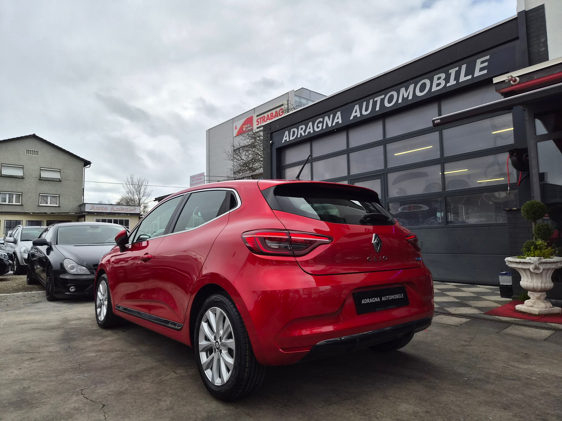 RENAULT Clio 1.6 E-Tech Intens-image-6
