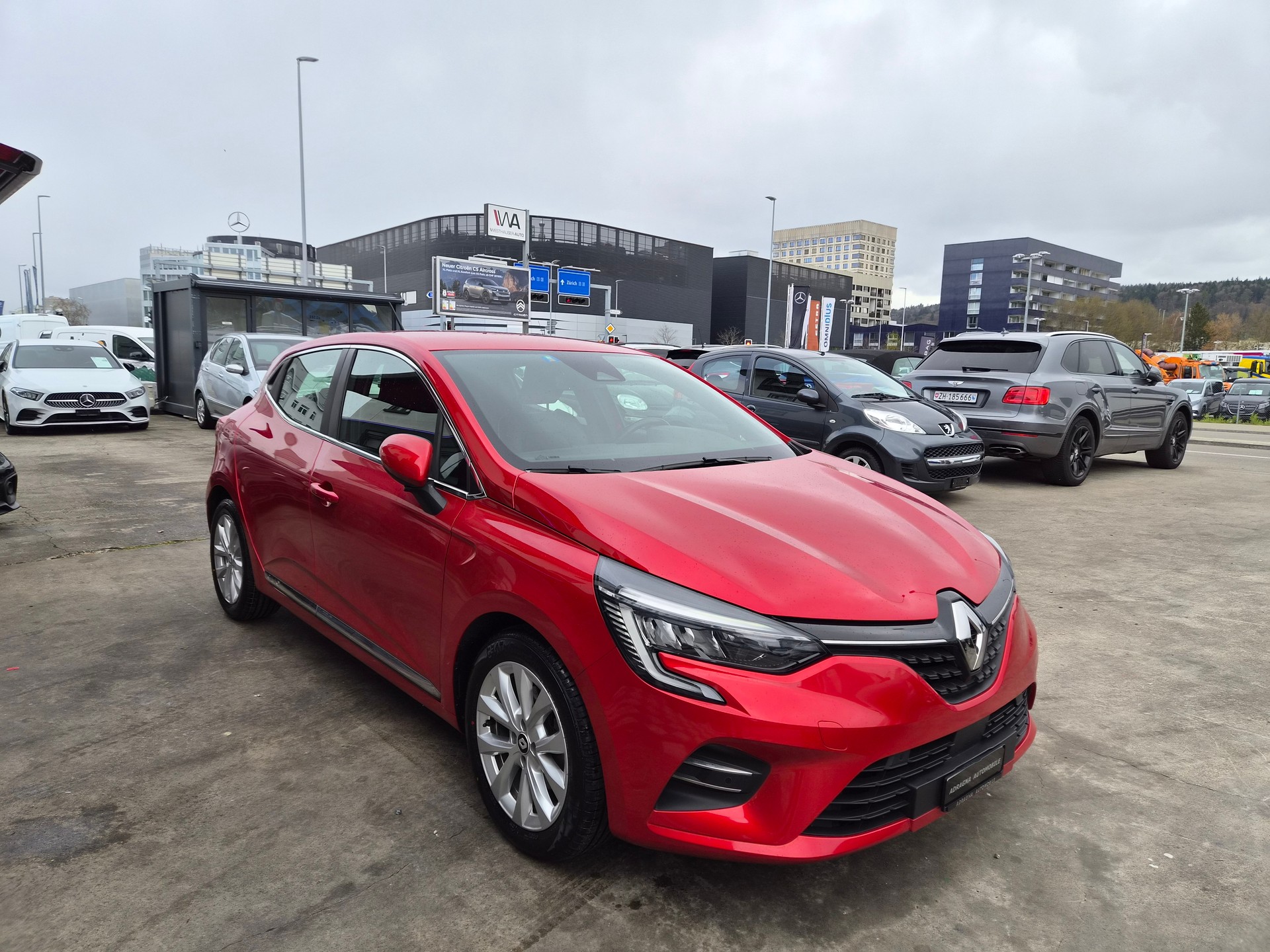 RENAULT Clio 1.6 E-Tech Intens-image-9