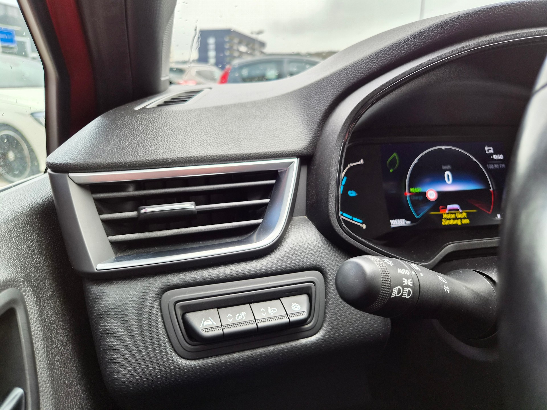RENAULT Clio 1.6 E-Tech Intens-image-19