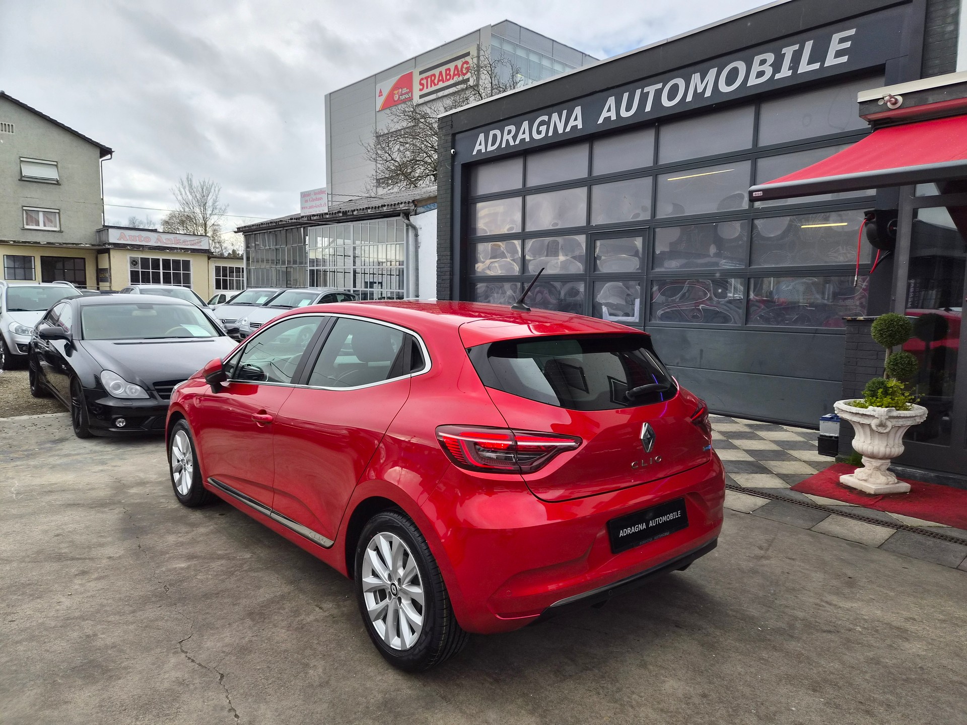 RENAULT Clio 1.6 E-Tech Intens-image-5