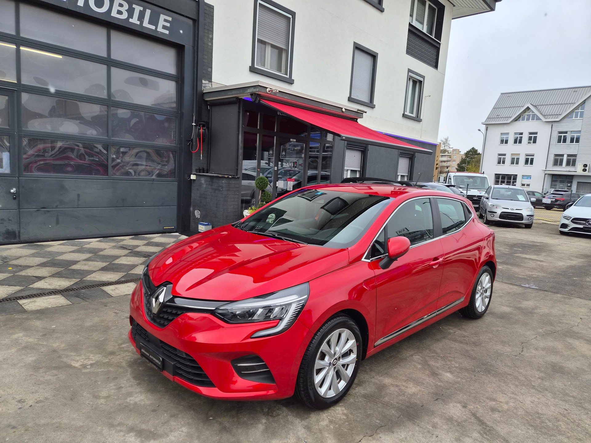 RENAULT Clio 1.6 E-Tech Intens-image-3
