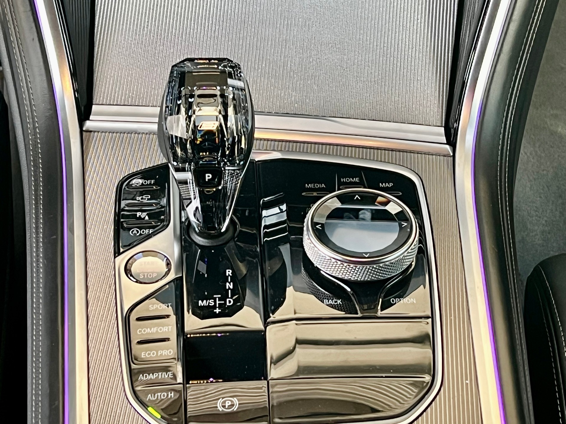 BMW 840d xDrive Steptronic-image-12