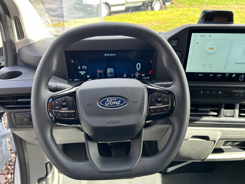 FORD Transit Custom Van 320 L1 2.5 Duratec 233 Trend PHEV-image-8