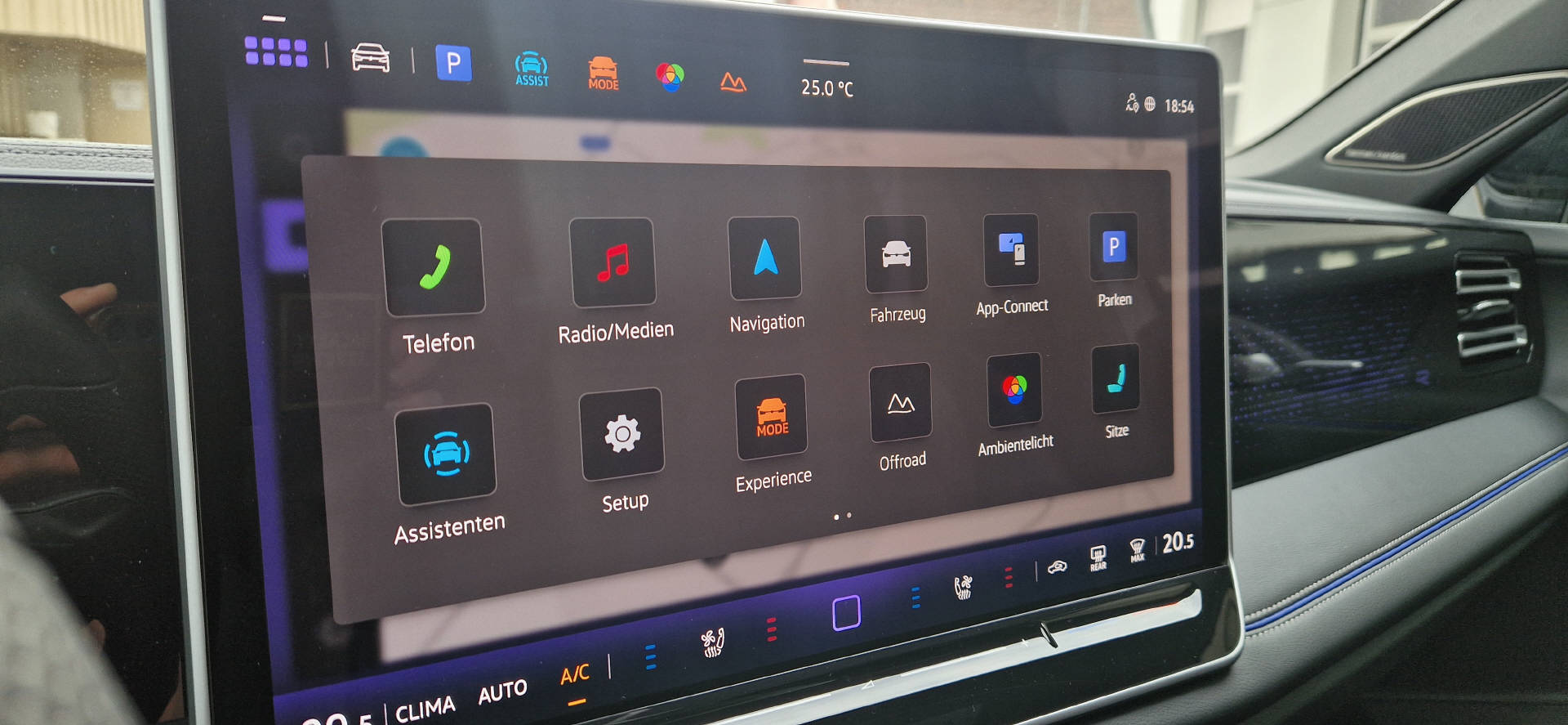 VW Tiguan 2.0 TDI SCR R-Line DSG 4motion-image-9