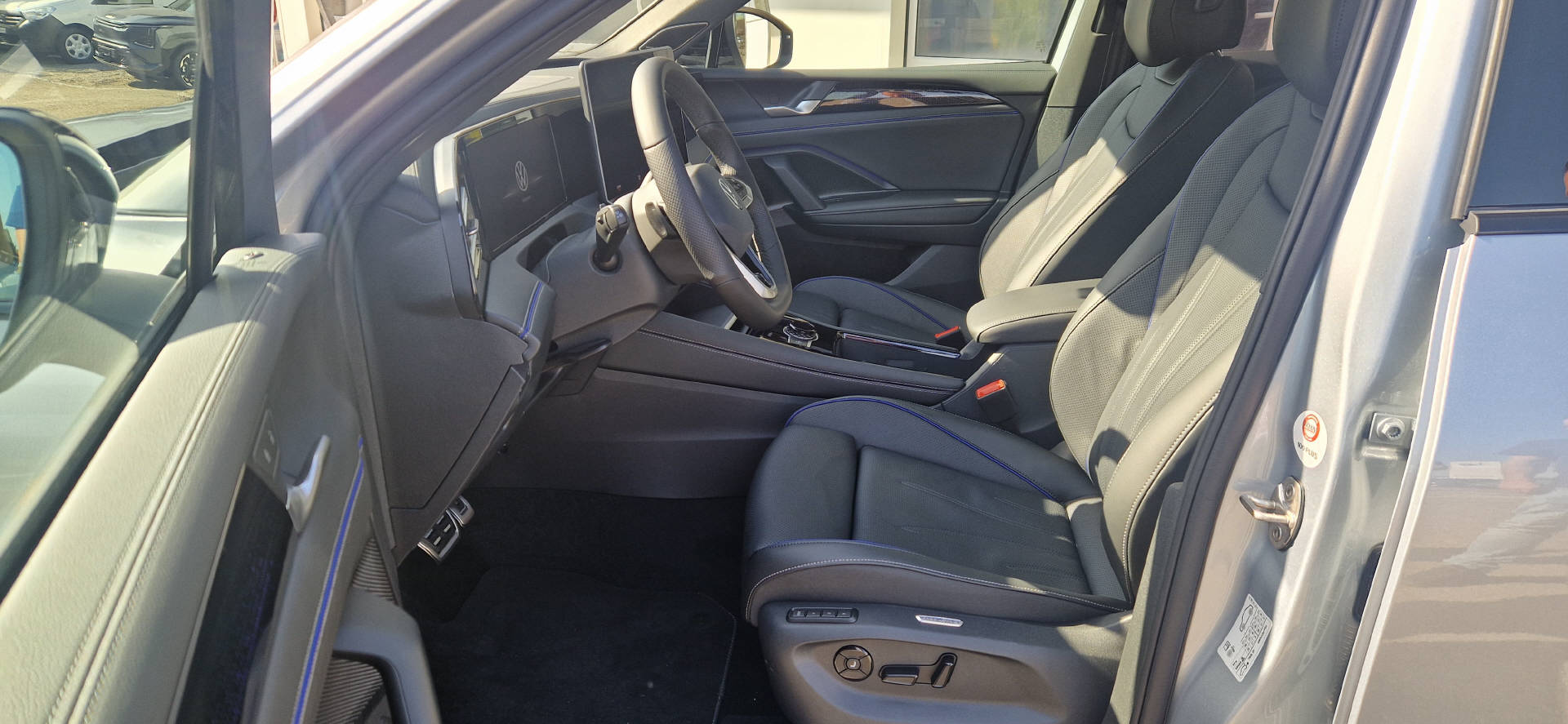 VW Tiguan 2.0 TDI SCR R-Line DSG 4motion-image-4