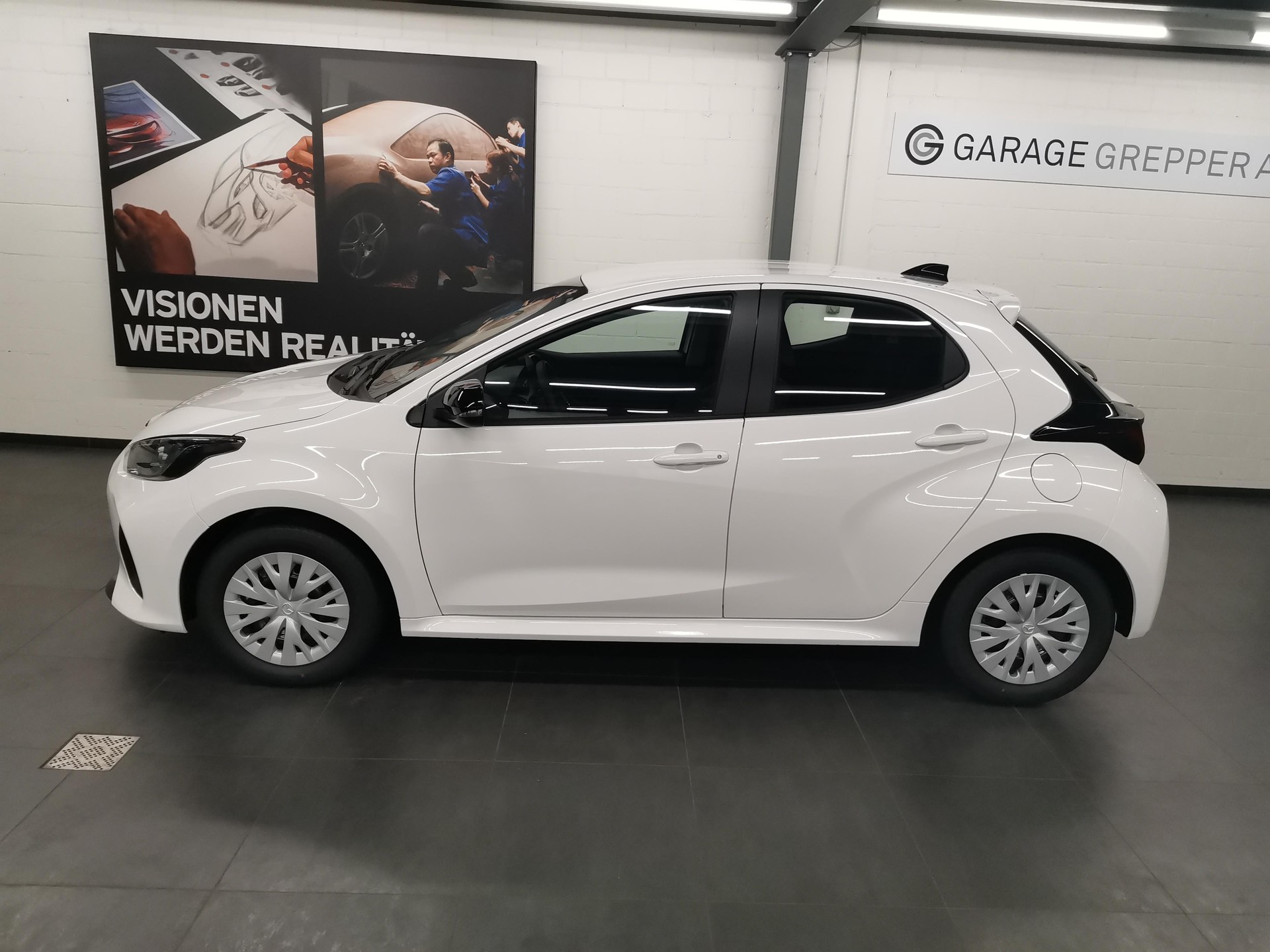 MAZDA 2 1.5 Hybrid Prime-Line-image-2