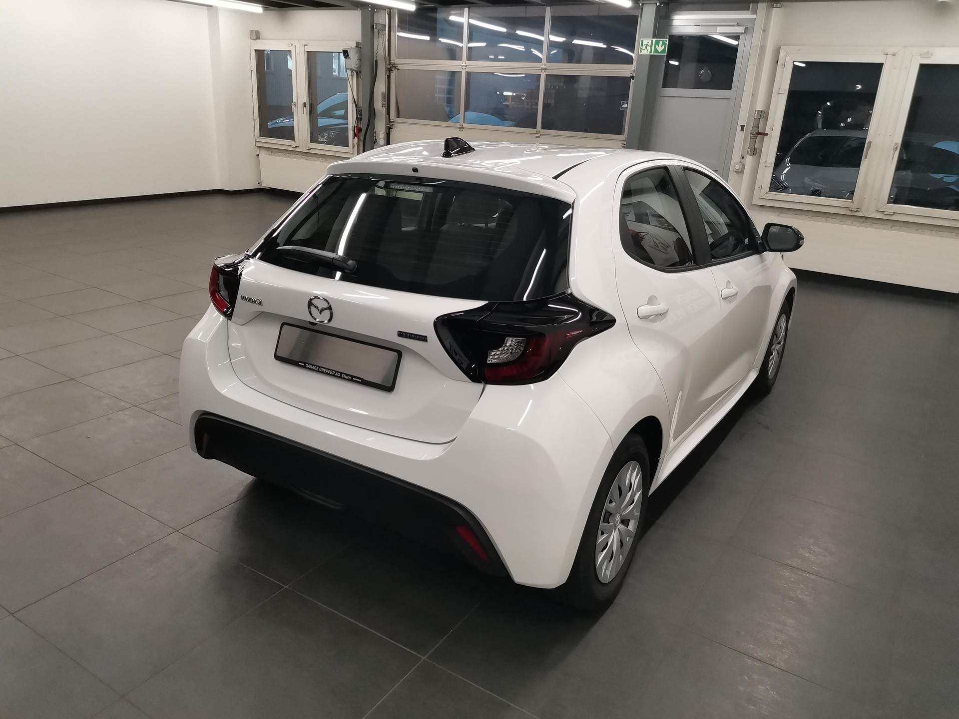 MAZDA 2 1.5 Hybrid Prime-Line-image-4