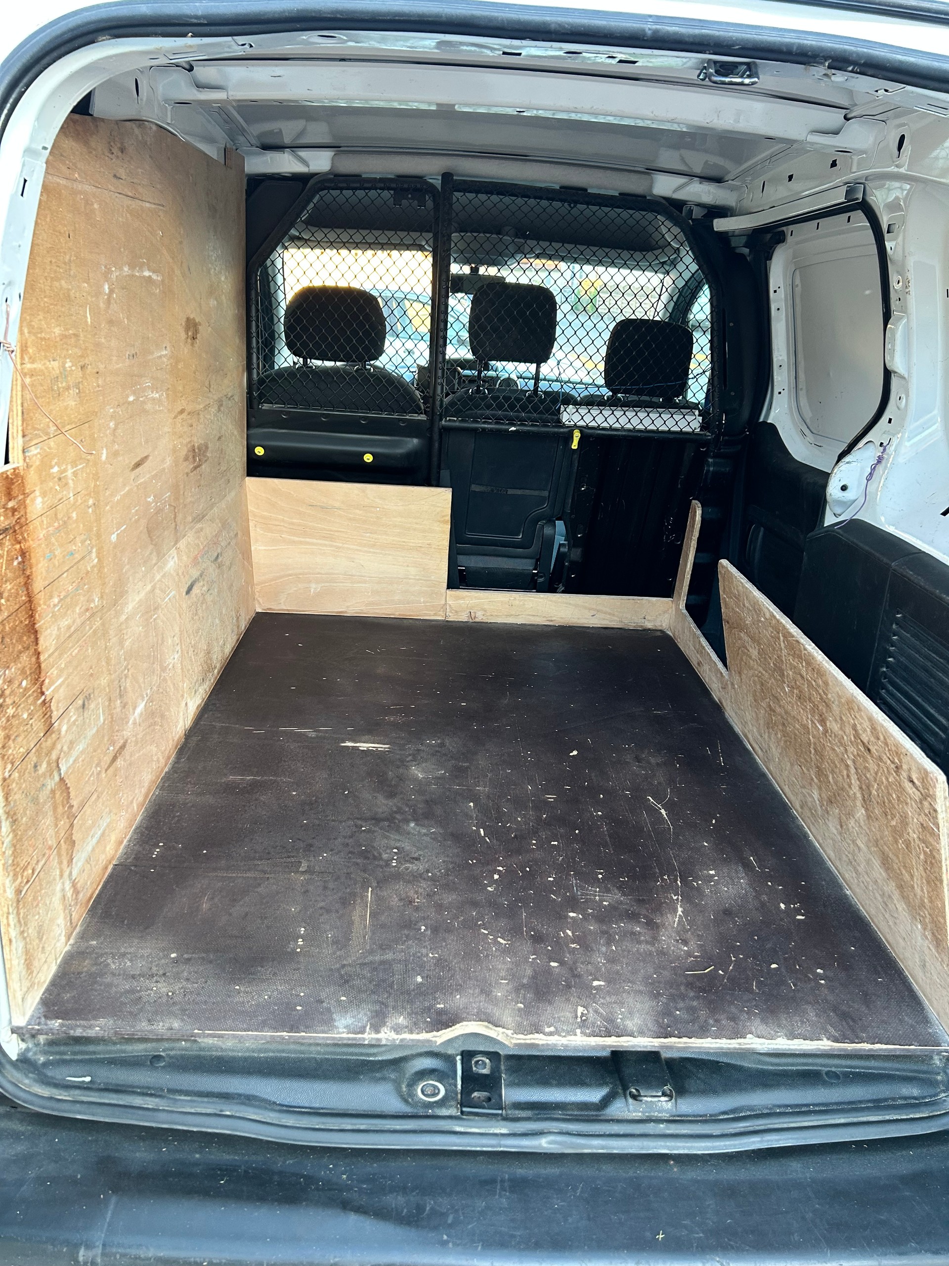 PEUGEOT Partner 1.6 VTi Allure-image-7