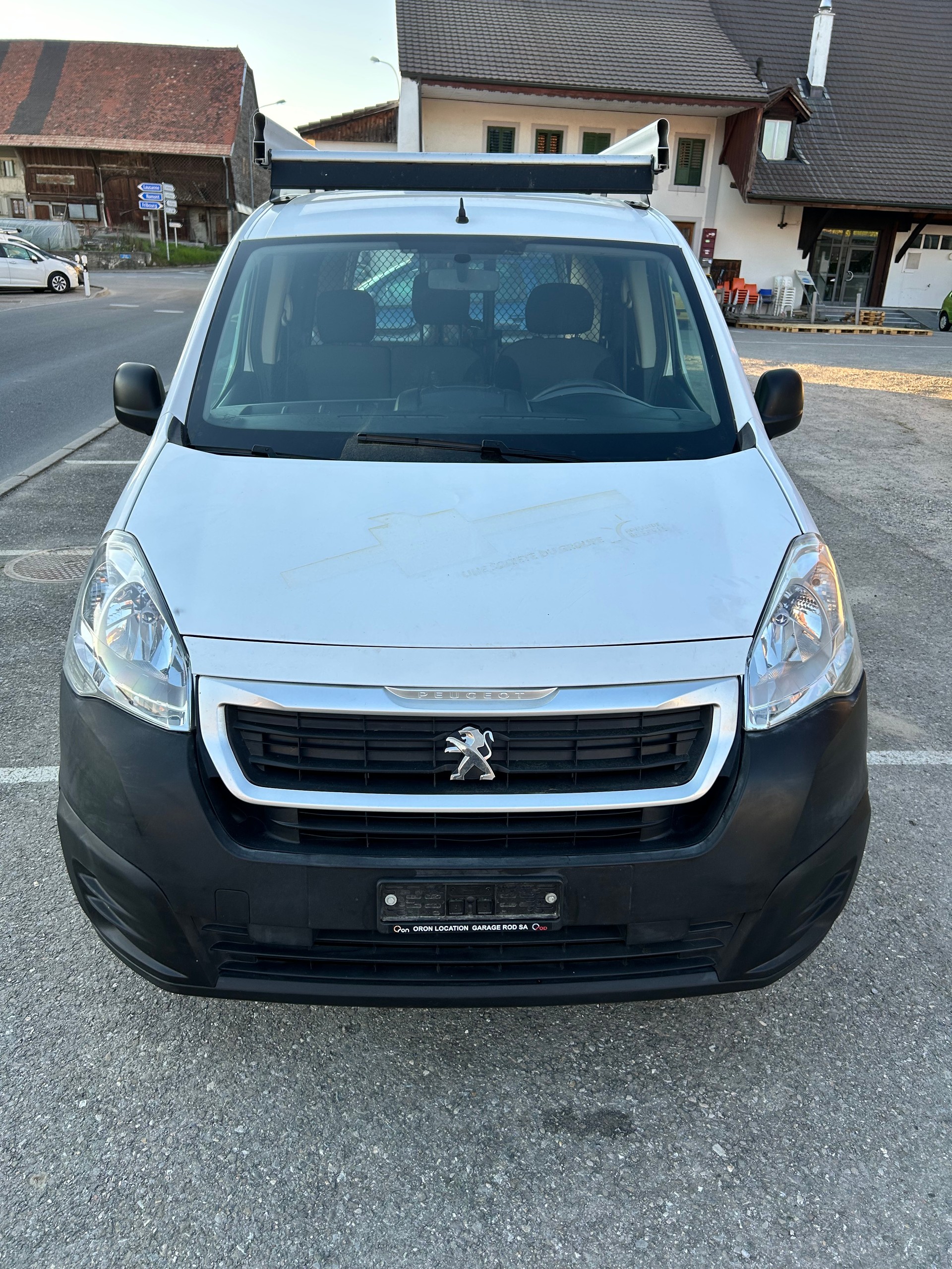 PEUGEOT Partner 1.6 VTi Allure