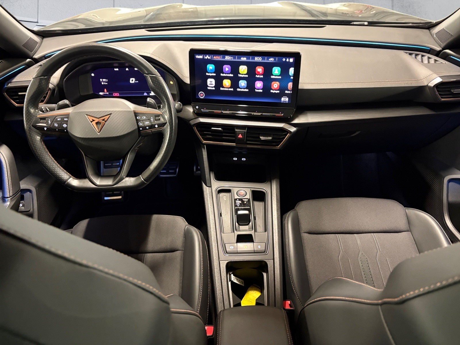 CUPRA Formentor 1.4 e-HYBRID pHEV VZ DSG / Attelage démontable / Caméra-image-11
