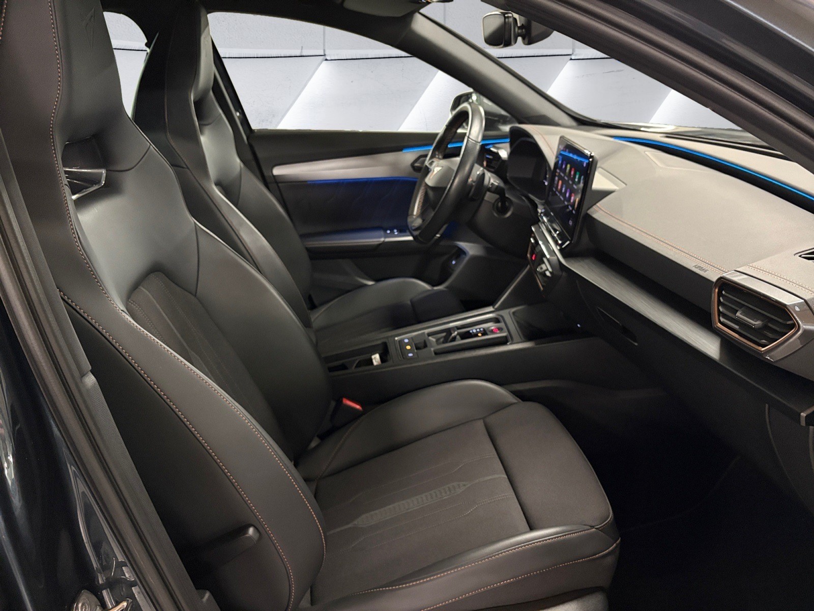 CUPRA Formentor 1.4 e-HYBRID pHEV VZ DSG / Attelage démontable / Caméra-image-14