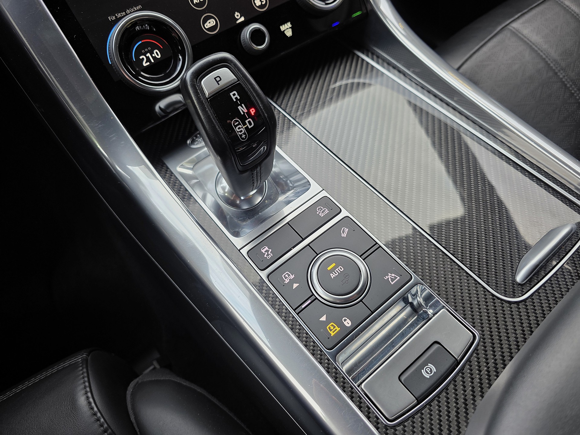 LAND ROVER Range Rover Sport 4.4 SDV8 Autobiography Dynamic-image-13