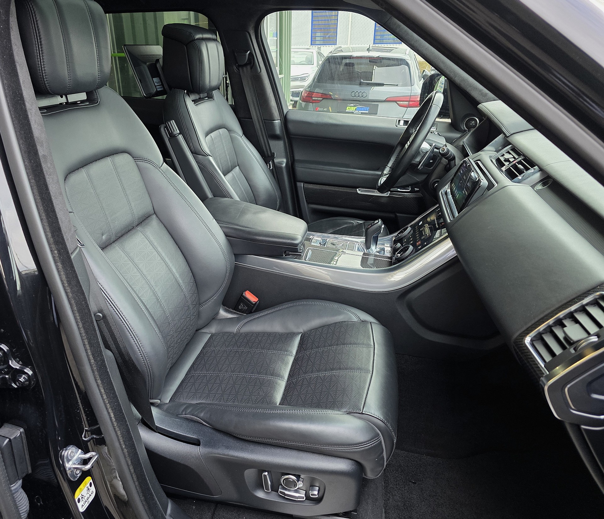 LAND ROVER Range Rover Sport 4.4 SDV8 Autobiography Dynamic-image-5