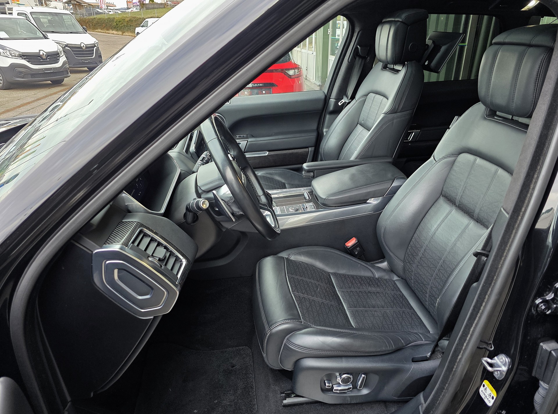 LAND ROVER Range Rover Sport 4.4 SDV8 Autobiography Dynamic-image-9