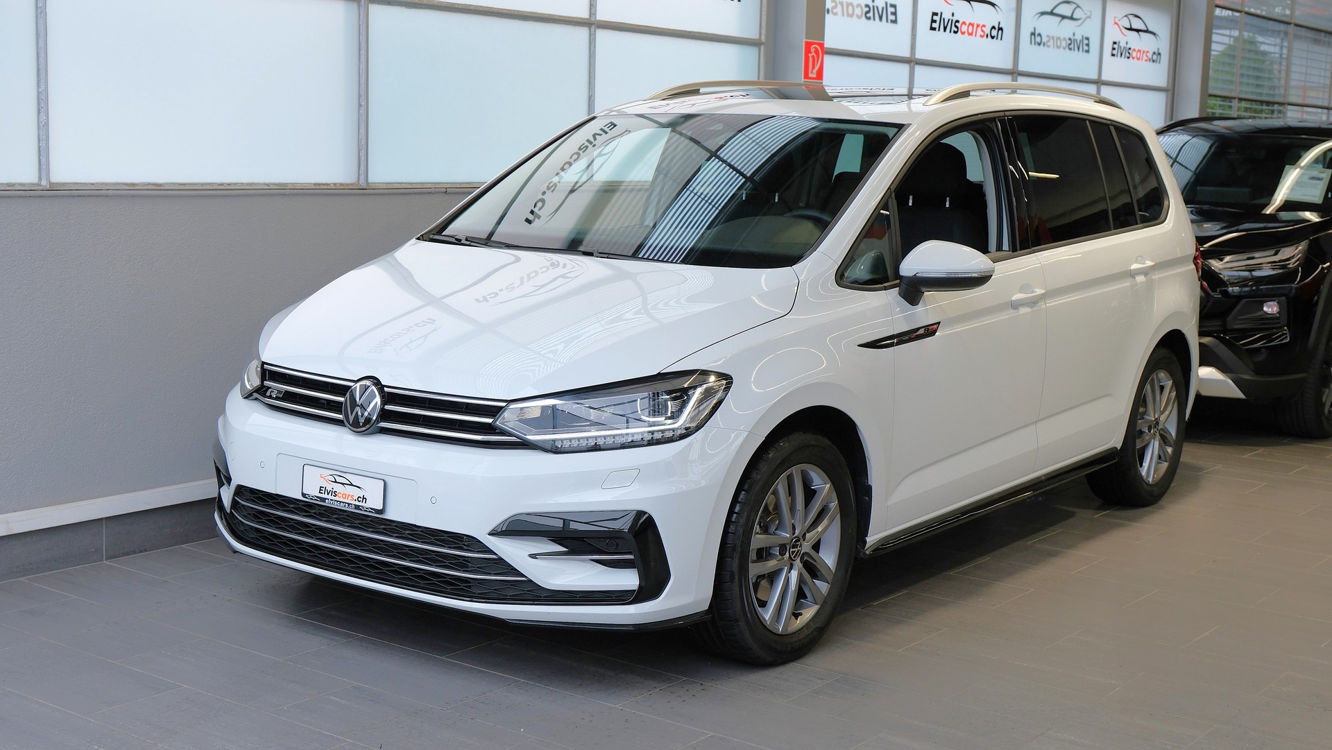 VW Touran 1.5 TSI EVO Comfortline United R Line DSG-image-7