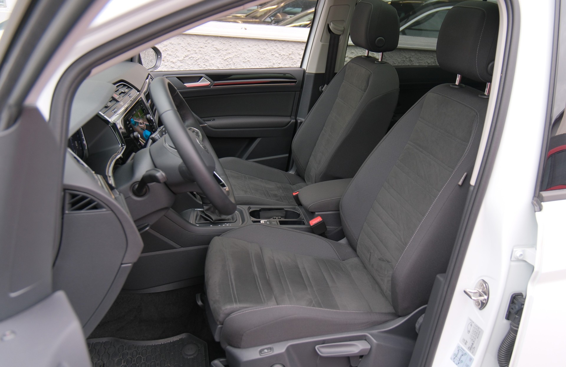 VW Touran 1.5 TSI EVO Comfortline United R Line DSG-image-4
