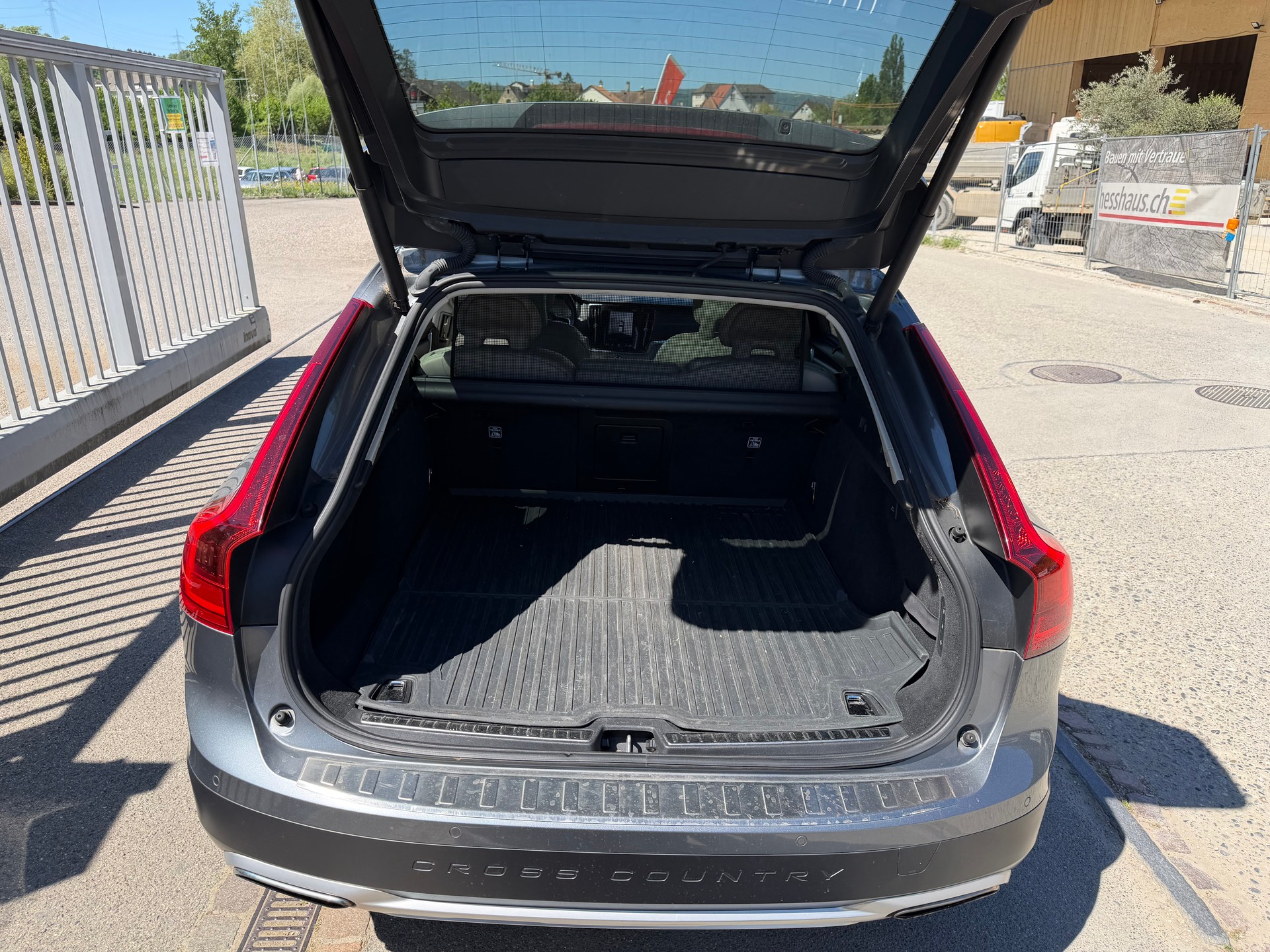 VOLVO V90 Cross Country D5 Pro AWD Geartronic Powerpulse-image-11