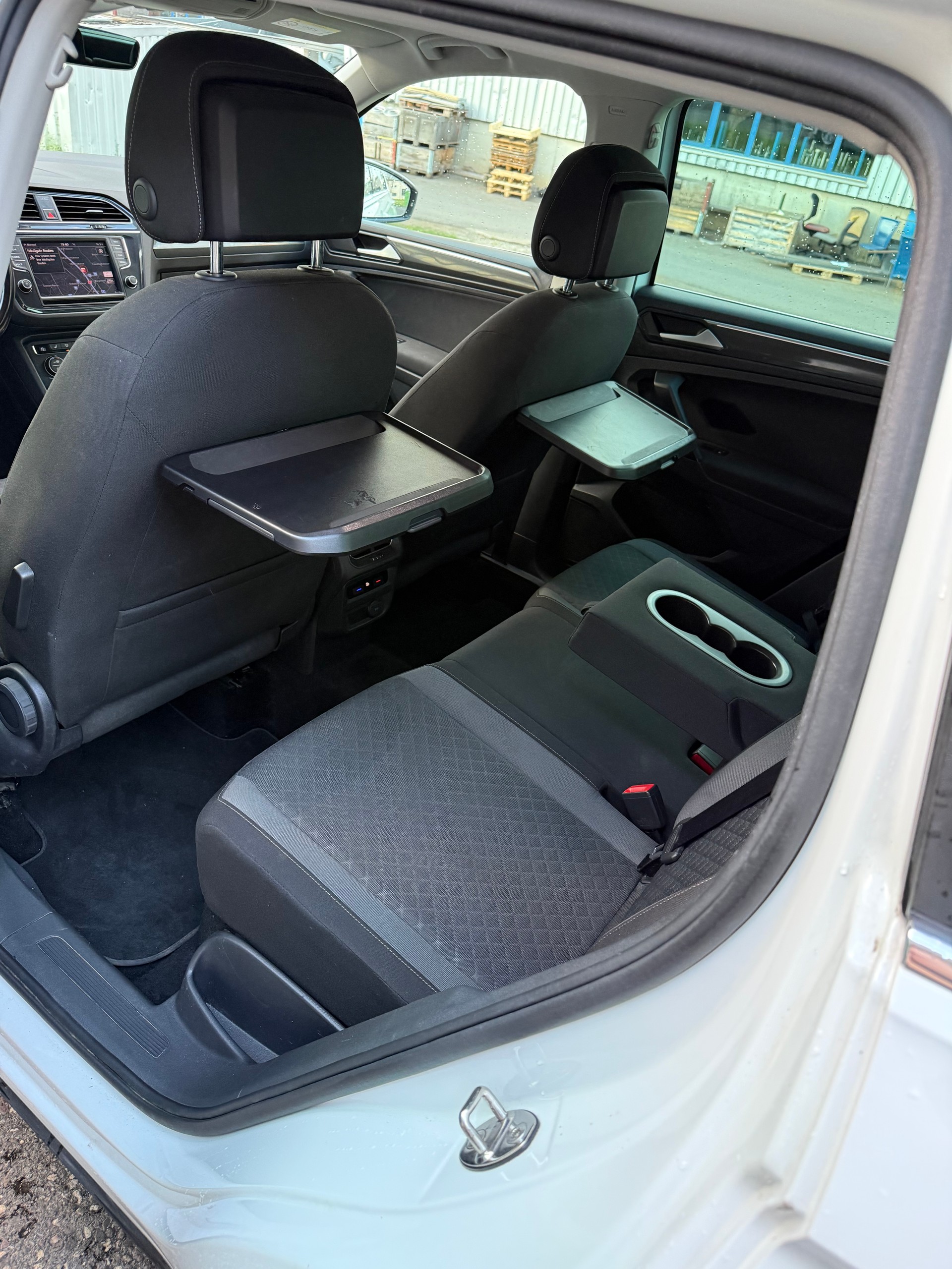 VW Tiguan 2.0 TDI R-Line Trendline 4Motion DSG-image-19