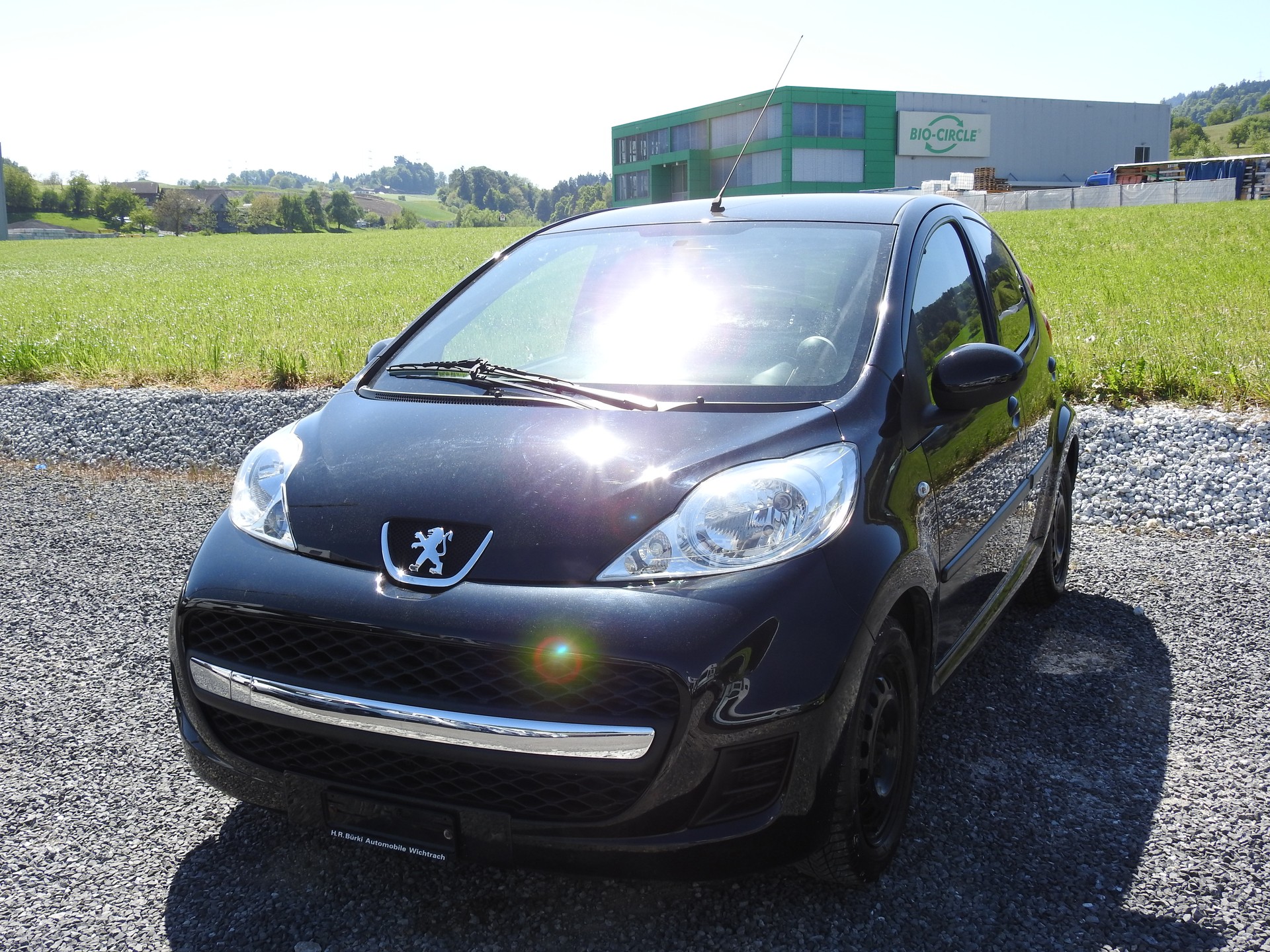 PEUGEOT 107 1.0 Trendy-image-0