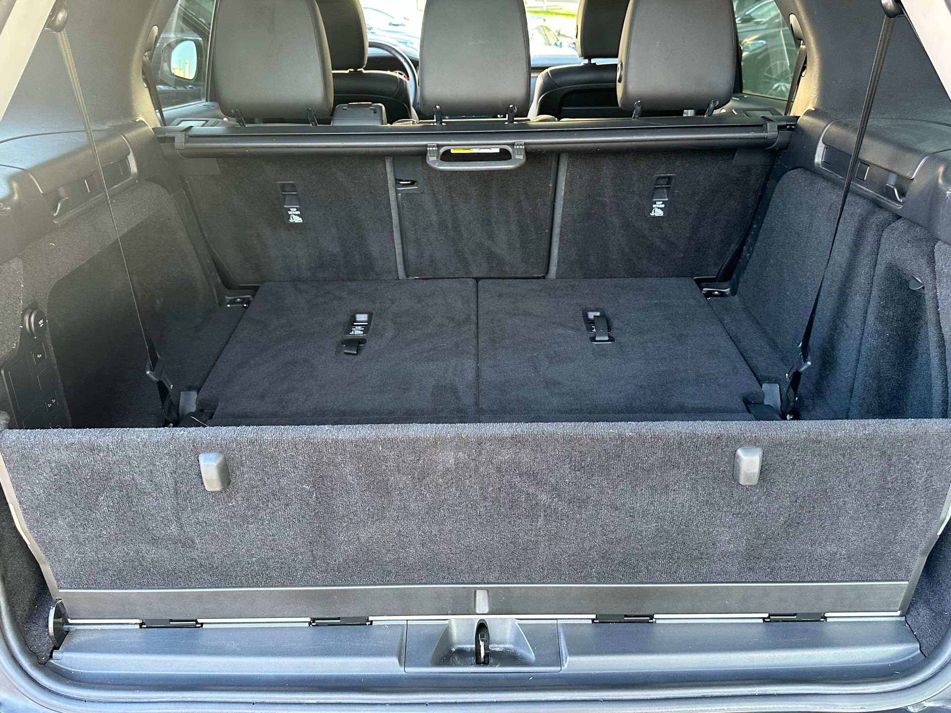 LAND ROVER Discovery 2.0 SD4 HSE Luxury Automatic-image-17