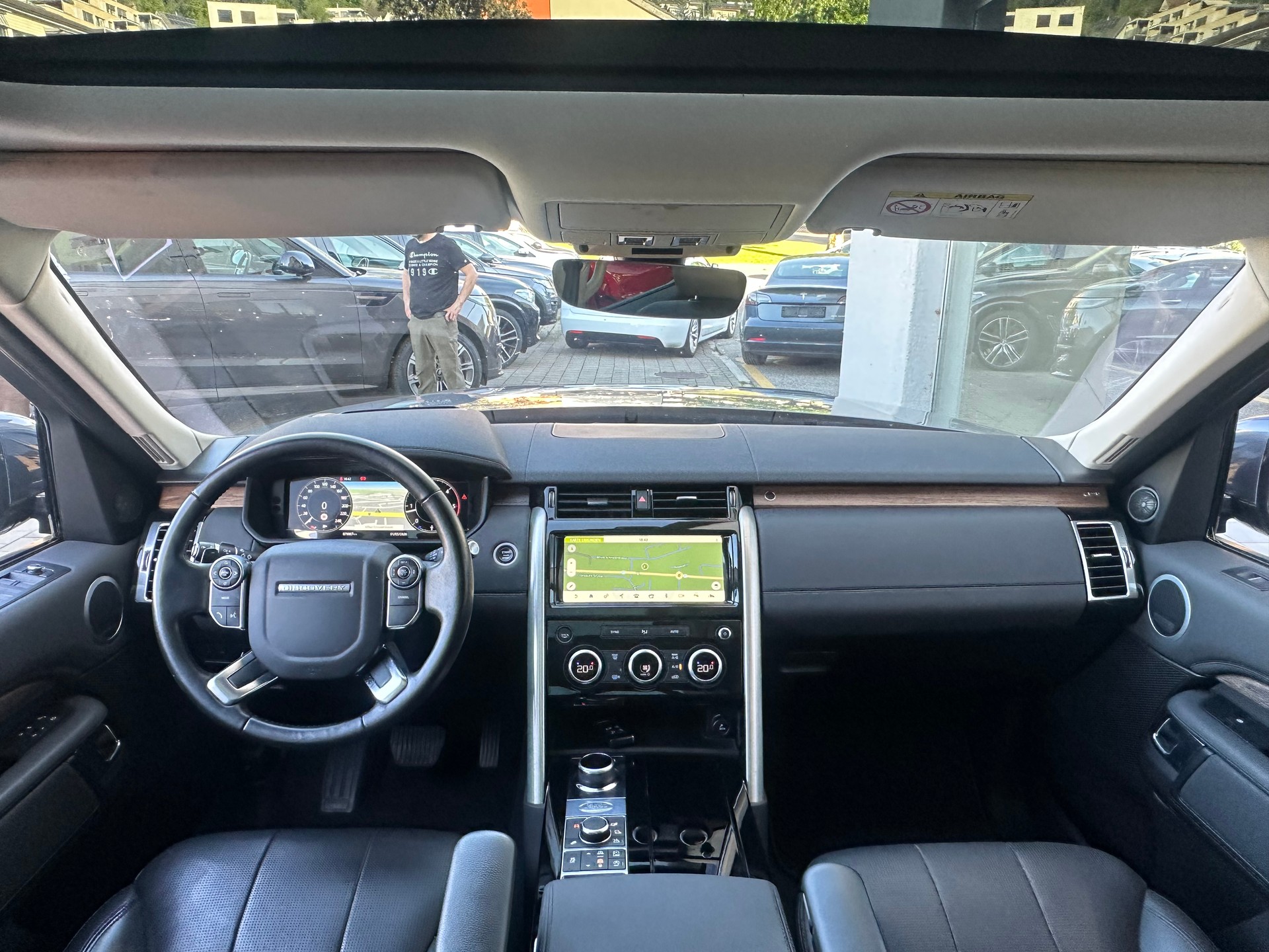 LAND ROVER Discovery 2.0 SD4 HSE Luxury Automatic-image-7
