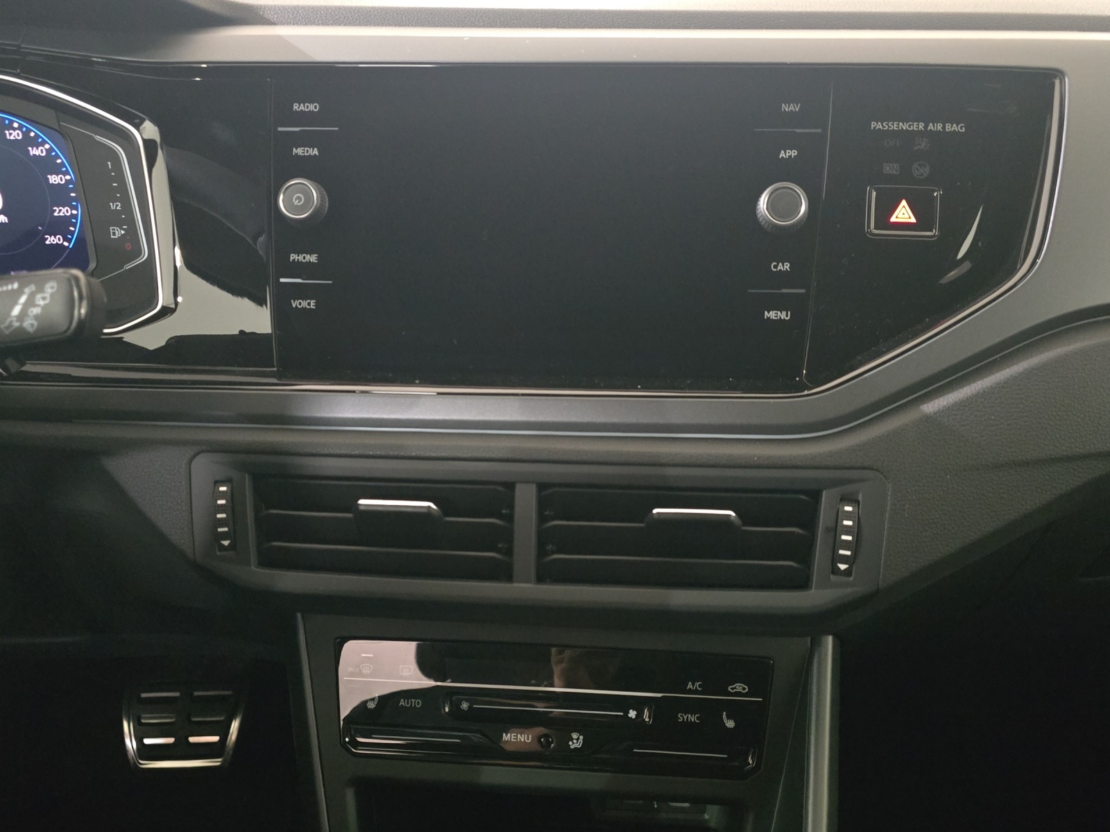 VW Polo 1.0 TSI R-Line DSG-image-10